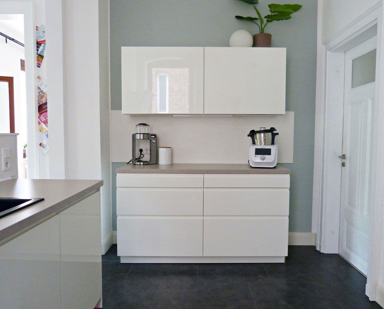 Prenájom bytu 5-izbový 125 m², Hannover, Dolné Sasko Prenájom bytu 5-izbový 125 m², Hannover, Dolné Sasko