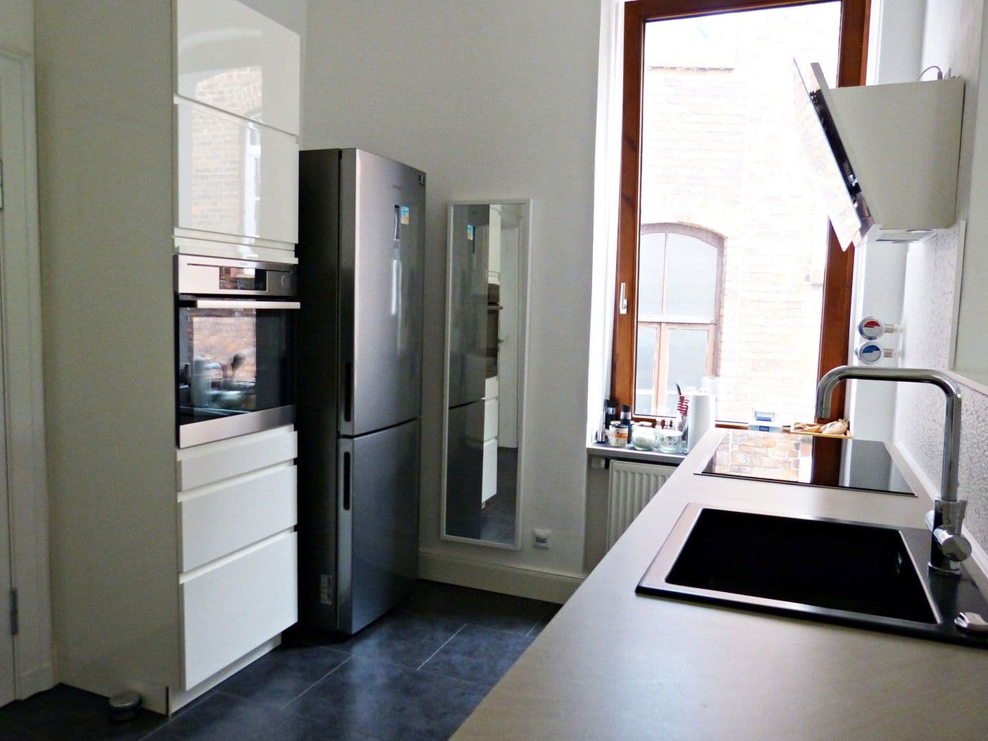 Prenájom bytu 5-izbový 125 m², Hannover, Dolné Sasko Prenájom bytu 5-izbový 125 m², Hannover, Dolné Sasko