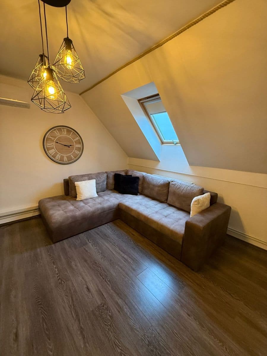 Prenájom bytu 2-izbový 51 m², Průběžná, Nupaky, Středočeský kraj Prenájom bytu 2-izbový 51 m², Průběžná, Nupaky, Středočeský kraj