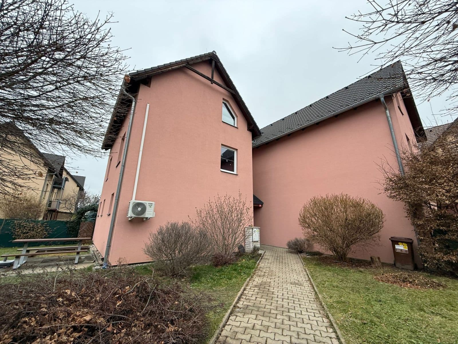 Prenájom bytu 2-izbový 51 m², Průběžná, Nupaky, Středočeský kraj Prenájom bytu 2-izbový 51 m², Průběžná, Nupaky, Středočeský kraj