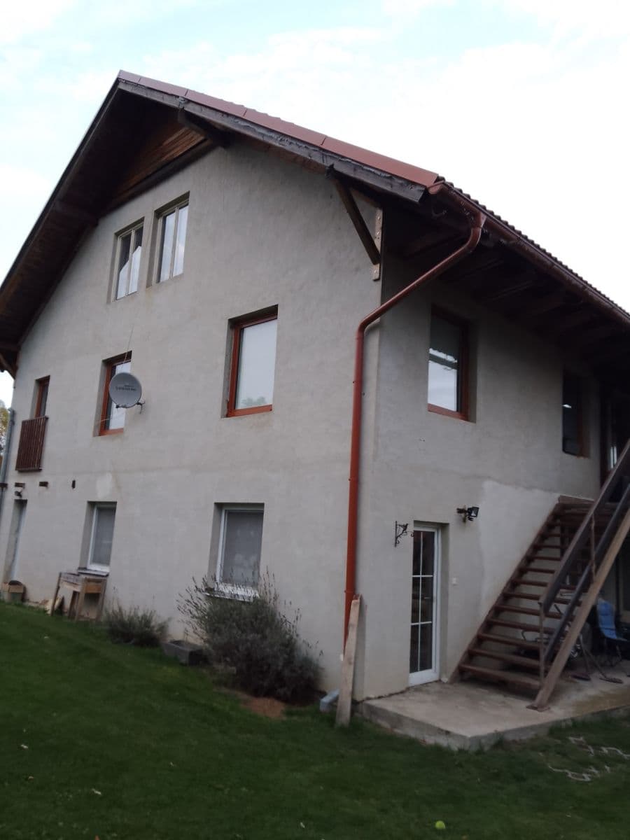 Prenájom bytu 5-izbový 144 m², Chlumany, Jihočeský kraj Prenájom bytu 5-izbový 144 m², Chlumany, Jihočeský kraj