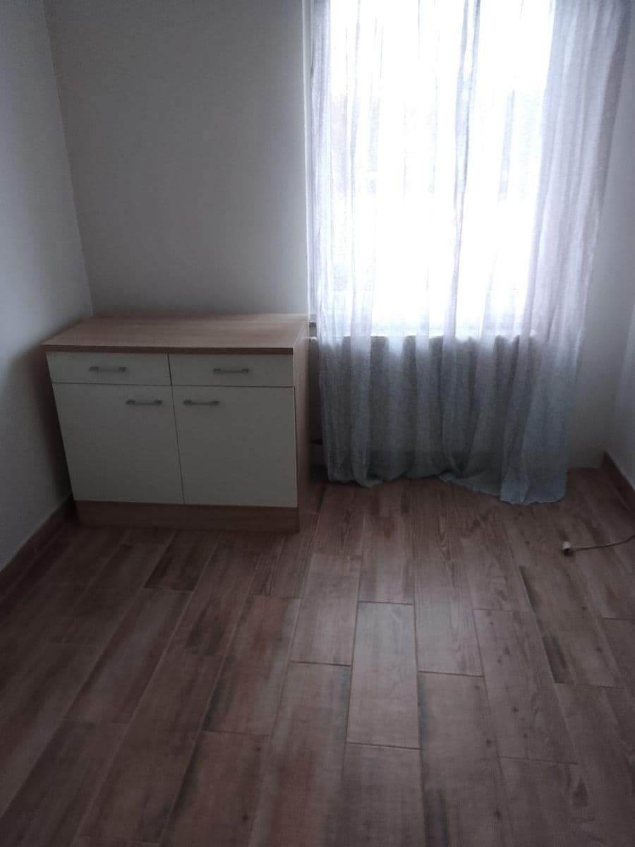 Prenájom bytu 5-izbový 144 m², Chlumany, Jihočeský kraj Prenájom bytu 5-izbový 144 m², Chlumany, Jihočeský kraj