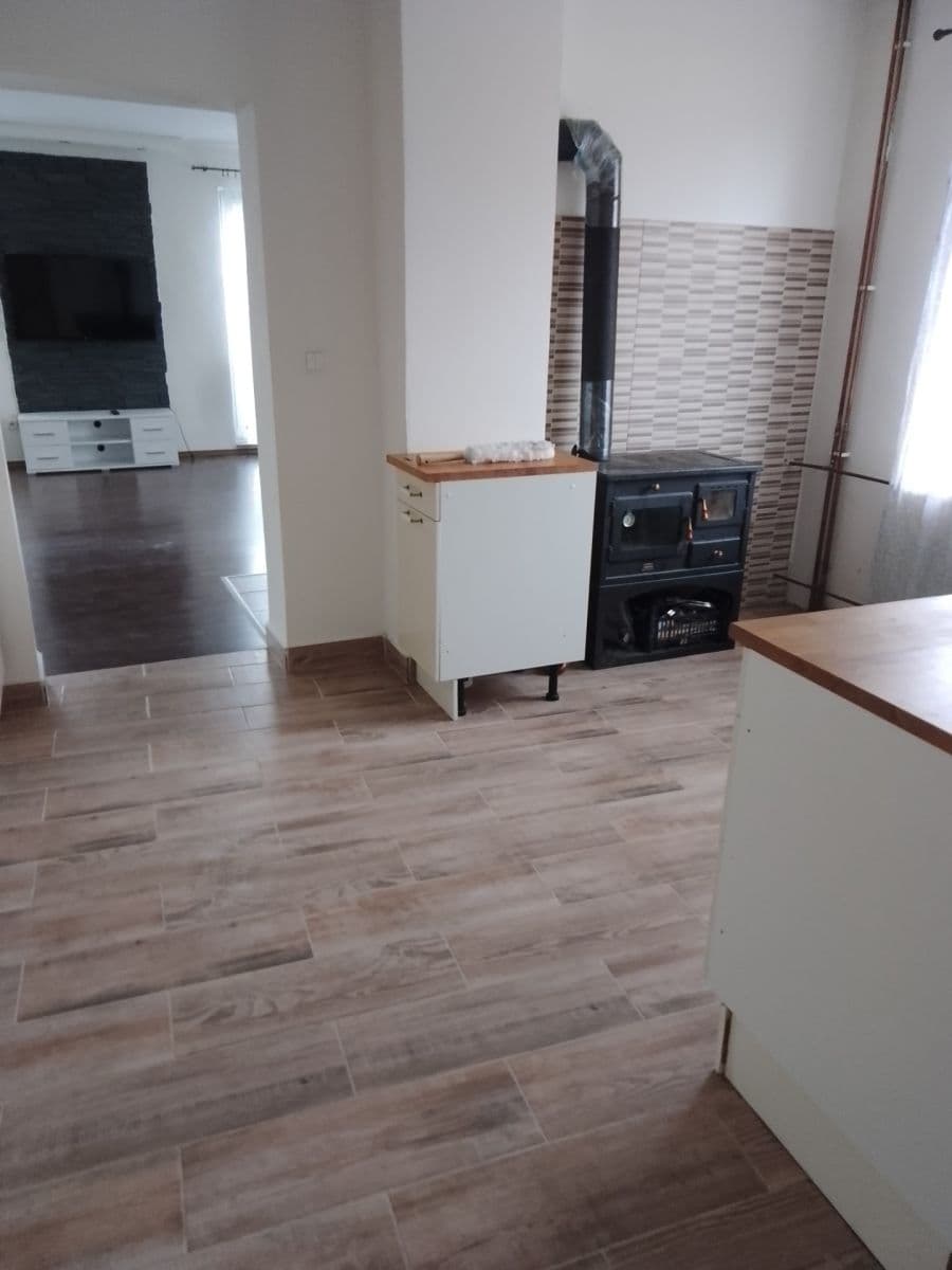 Prenájom bytu 5-izbový 144 m², Chlumany, Jihočeský kraj Prenájom bytu 5-izbový 144 m², Chlumany, Jihočeský kraj