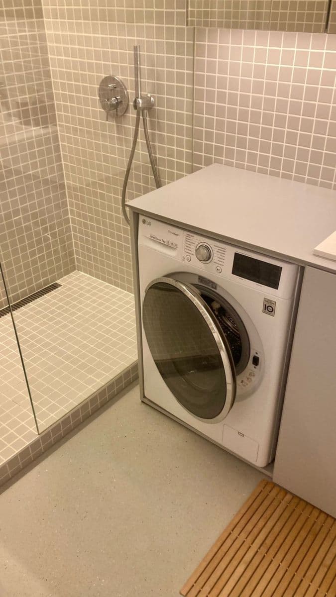 Prenájom bytu 2-izbový 52 m², Chotutická, Praha, Praha Prenájom bytu 2-izbový 52 m², Chotutická, Praha, Praha