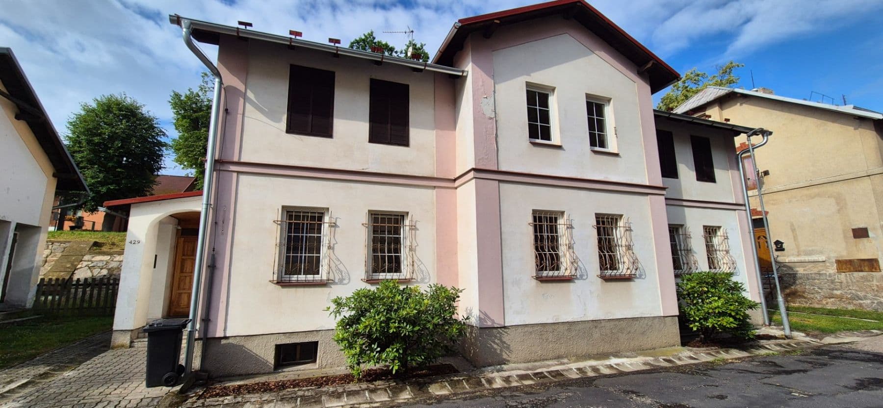 Prenájom nebytového priestoru 34 m², Husova, Nejdek, Karlovarský kraj Prenájom nebytového priestoru 34 m², Husova, Nejdek, Karlovarský kraj