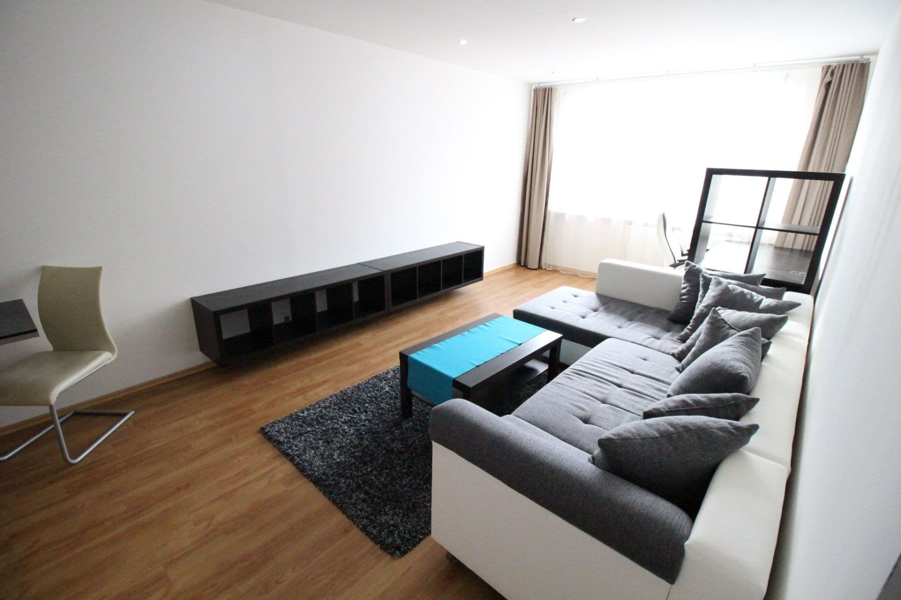 Prenájom bytu 2-izbový 47 m², Tobrucká, Praha, Praha Prenájom bytu 2-izbový 47 m², Tobrucká, Praha, Praha