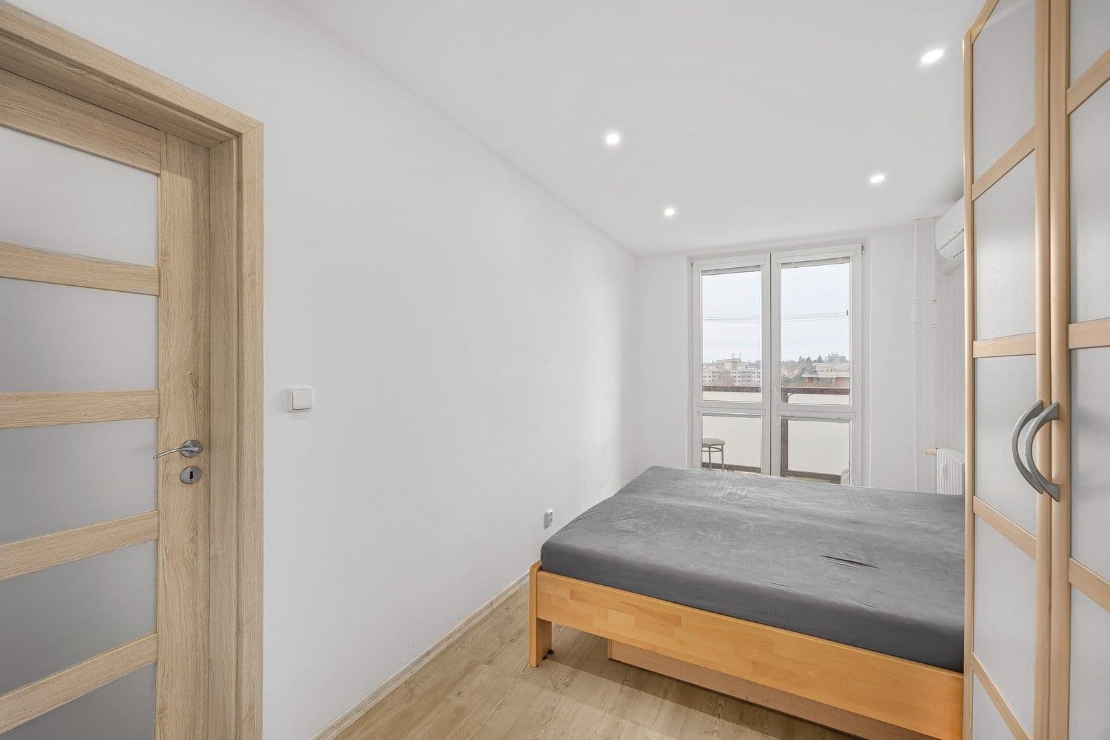 Prenájom bytu 2-izbový 47 m², Pod Lipami, Praha, Praha Prenájom bytu 2-izbový 47 m², Pod Lipami, Praha, Praha