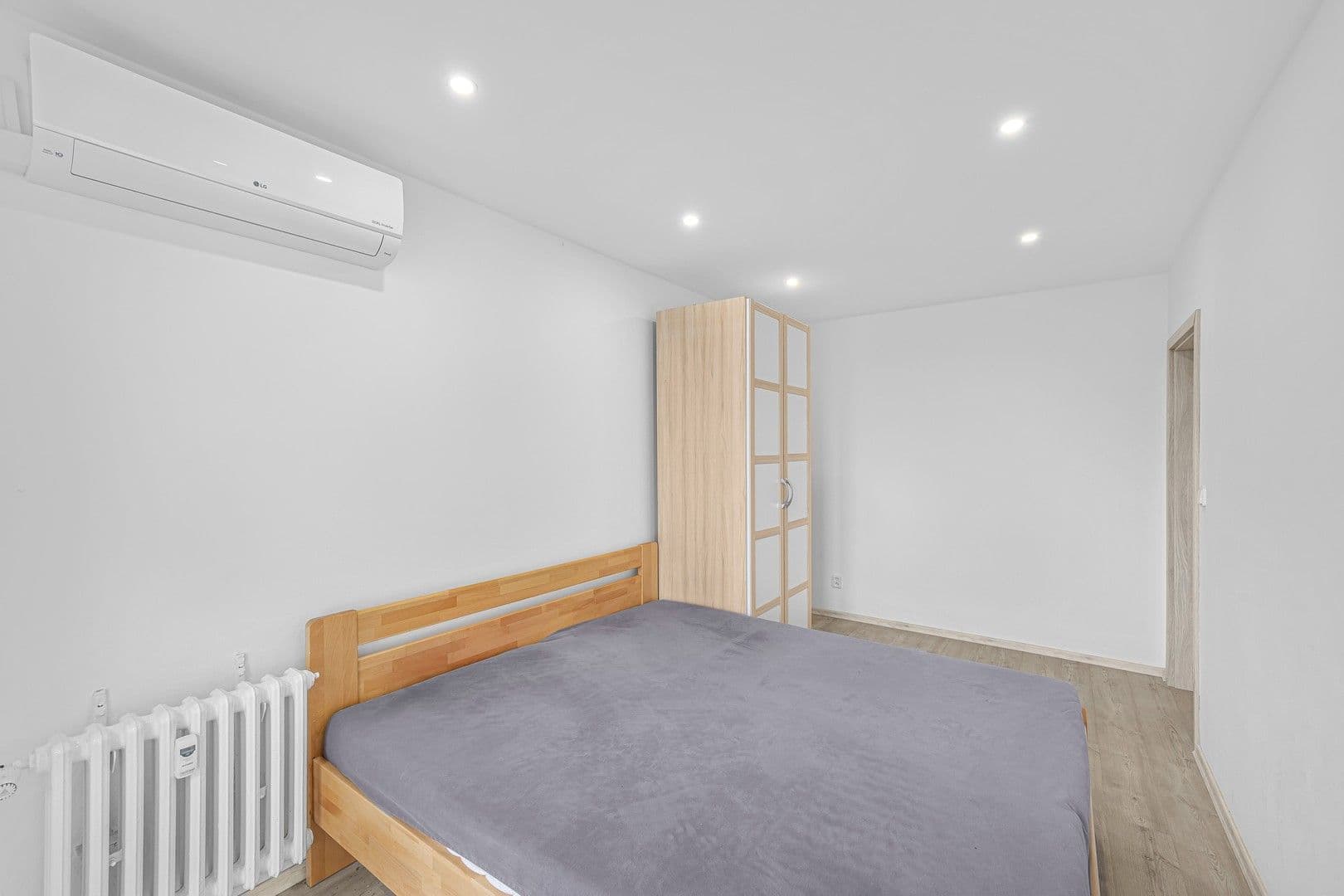 Prenájom bytu 2-izbový 47 m², Pod Lipami, Praha, Praha Prenájom bytu 2-izbový 47 m², Pod Lipami, Praha, Praha