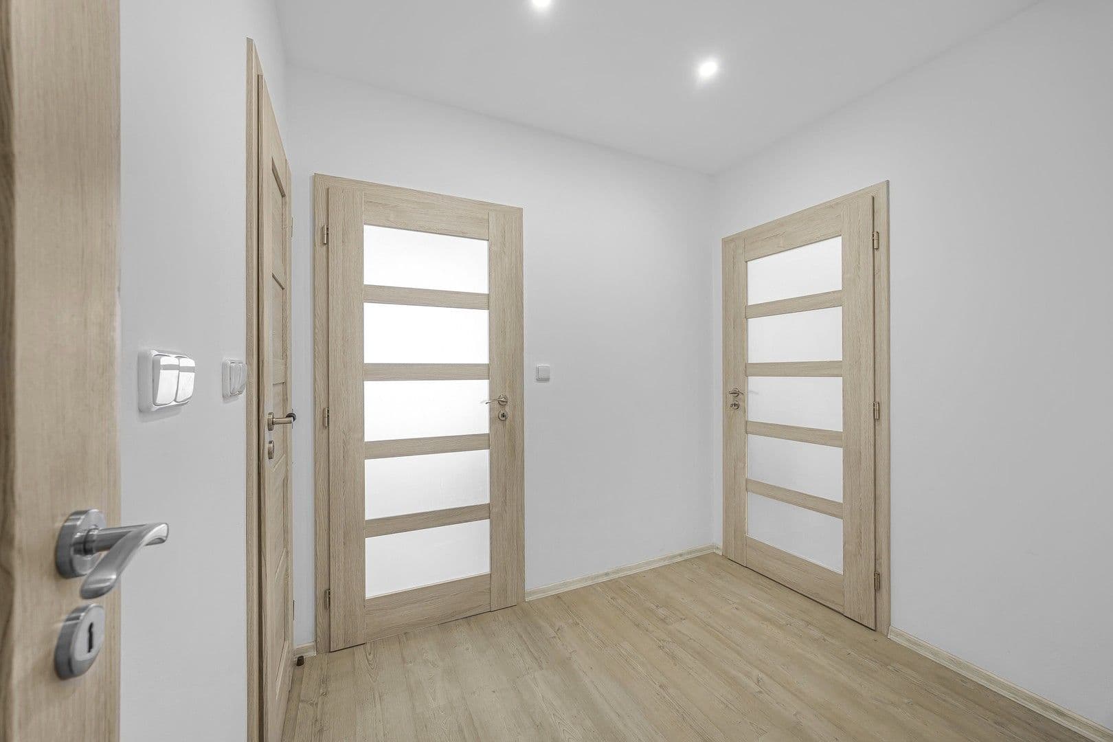 Prenájom bytu 2-izbový 47 m², Pod Lipami, Praha, Praha Prenájom bytu 2-izbový 47 m², Pod Lipami, Praha, Praha