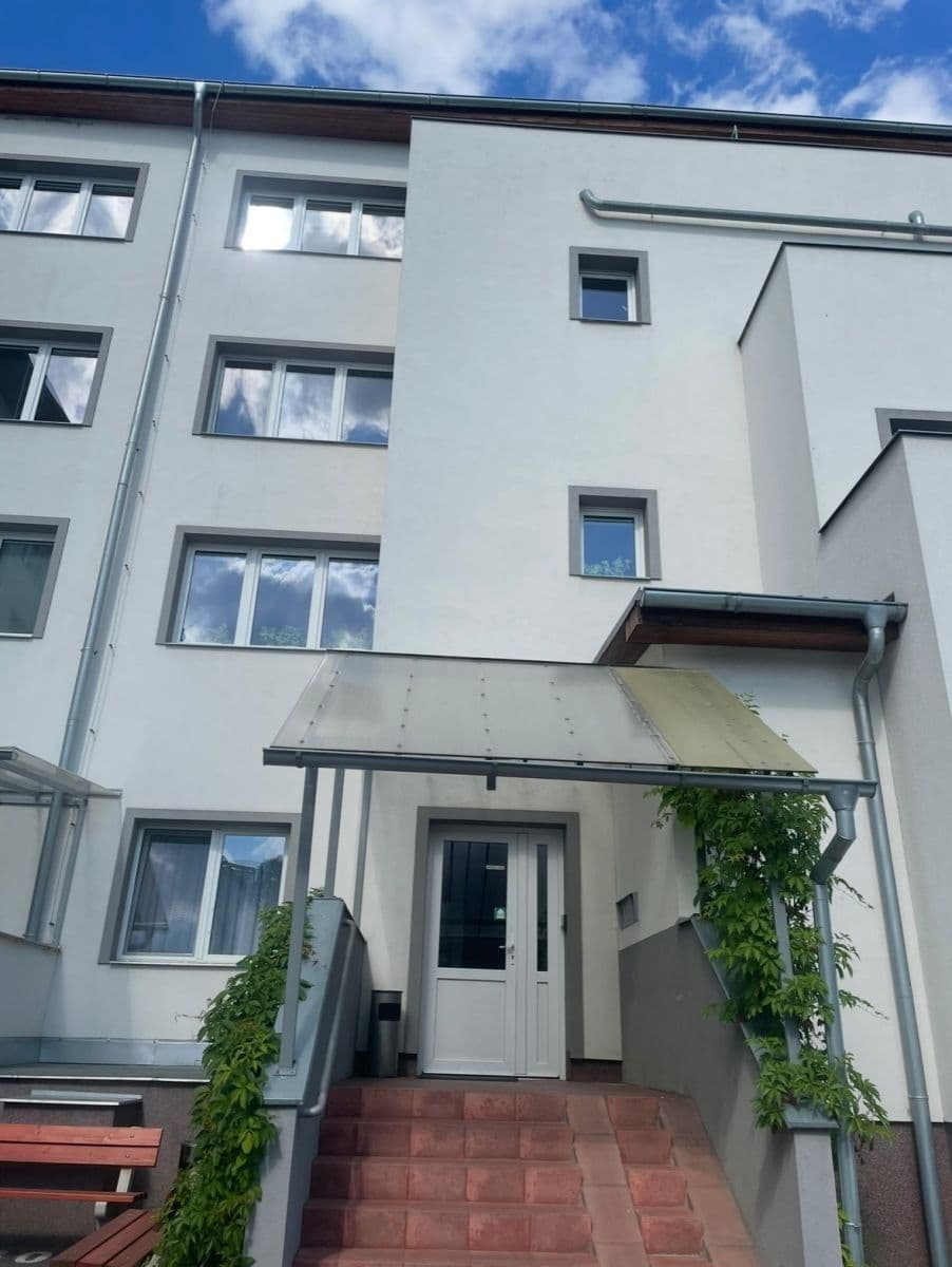 Prenájom bytu 1-izbový 34 m², Otvovice, Středočeský kraj Prenájom bytu 1-izbový 34 m², Otvovice, Středočeský kraj