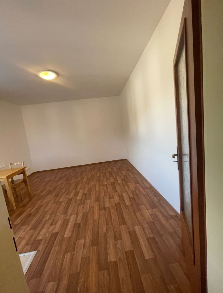 Prenájom bytu 1-izbový 34 m², Otvovice, Středočeský kraj Prenájom bytu 1-izbový 34 m², Otvovice, Středočeský kraj