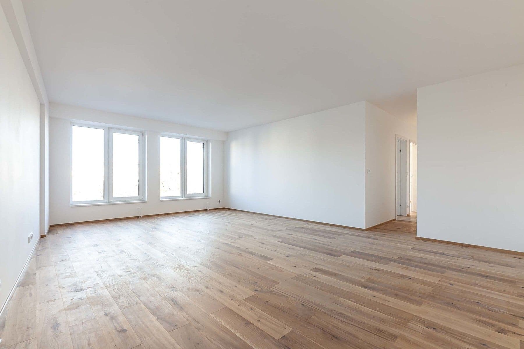 Predaj bytu 4-izbový 114 m², U Hotelu, Praha, Praha Predaj bytu 4-izbový 114 m², U Hotelu, Praha, Praha