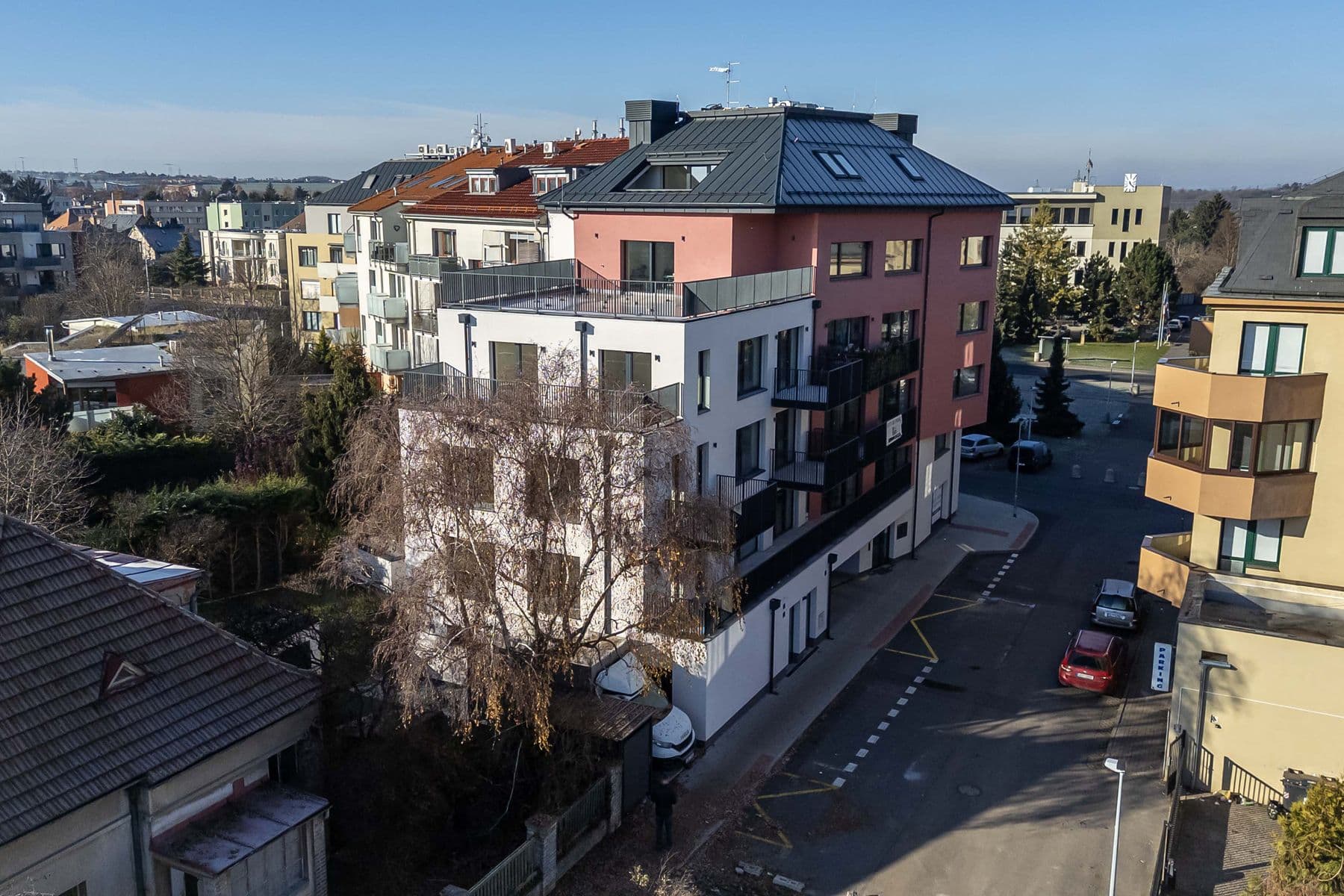 Predaj bytu 4-izbový 114 m², U Hotelu, Praha, Praha Predaj bytu 4-izbový 114 m², U Hotelu, Praha, Praha