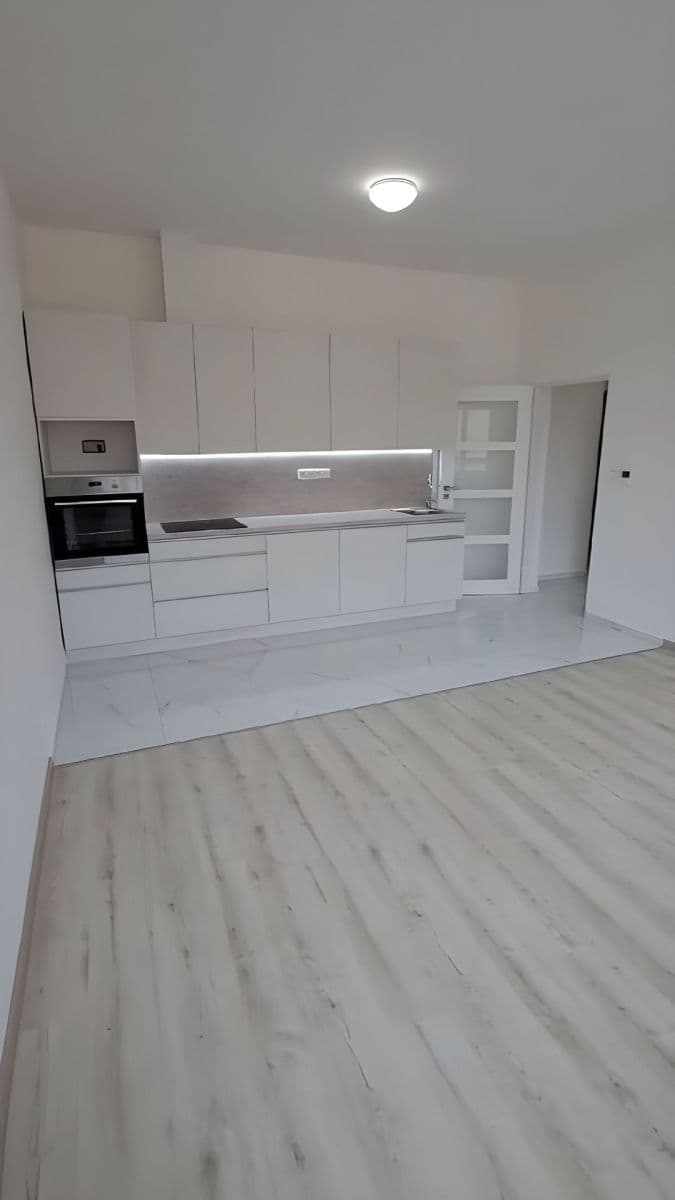 Prenájom bytu 2-izbový 59 m², Braunerova, Praha, Praha Prenájom bytu 2-izbový 59 m², Braunerova, Praha, Praha