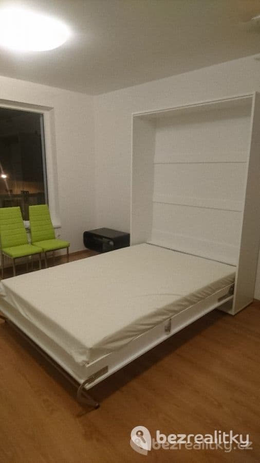 Prenájom bytu 1-izbový 27 m², náměstí Bratří Jandusů, Praha, Praha Prenájom bytu 1-izbový 27 m², náměstí Bratří Jandusů, Praha, Praha