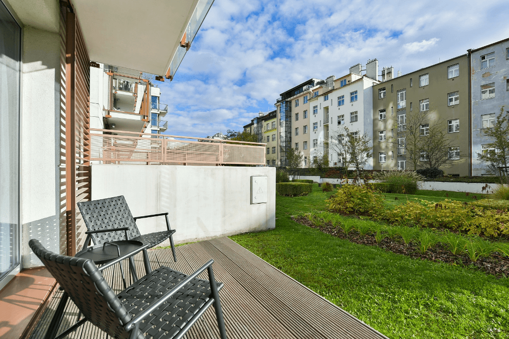 Prenájom bytu 2-izbový 77 m², Korunní, Praha, Praha Prenájom bytu 2-izbový 77 m², Korunní, Praha, Praha