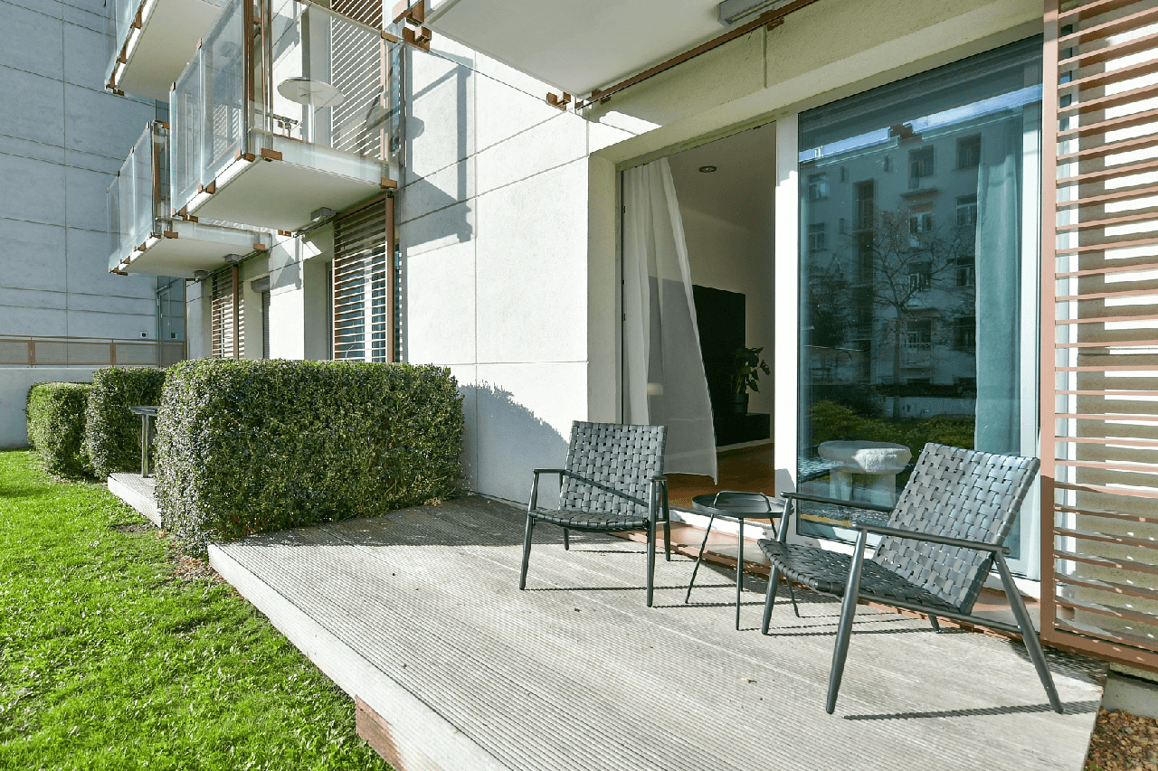 Prenájom bytu 2-izbový 77 m², Korunní, Praha, Praha Prenájom bytu 2-izbový 77 m², Korunní, Praha, Praha