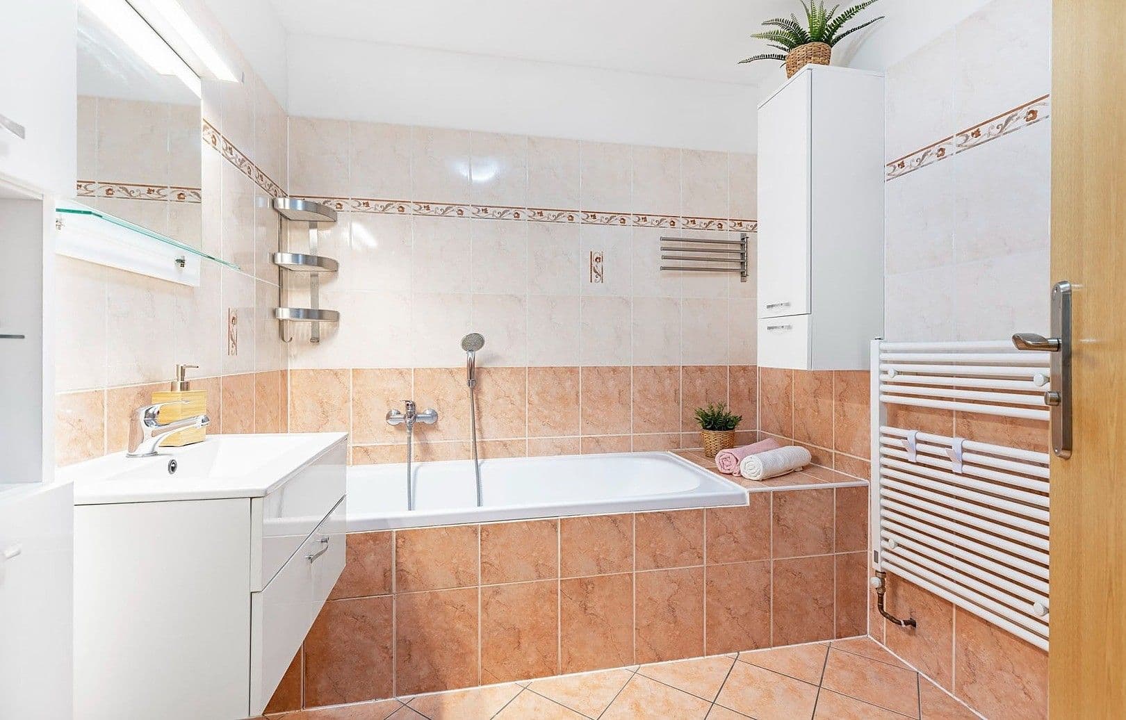 Prenájom bytu 2-izbový 69 m², Novoměstská, Brno, Jihomoravský kraj Prenájom bytu 2-izbový 69 m², Novoměstská, Brno, Jihomoravský kraj