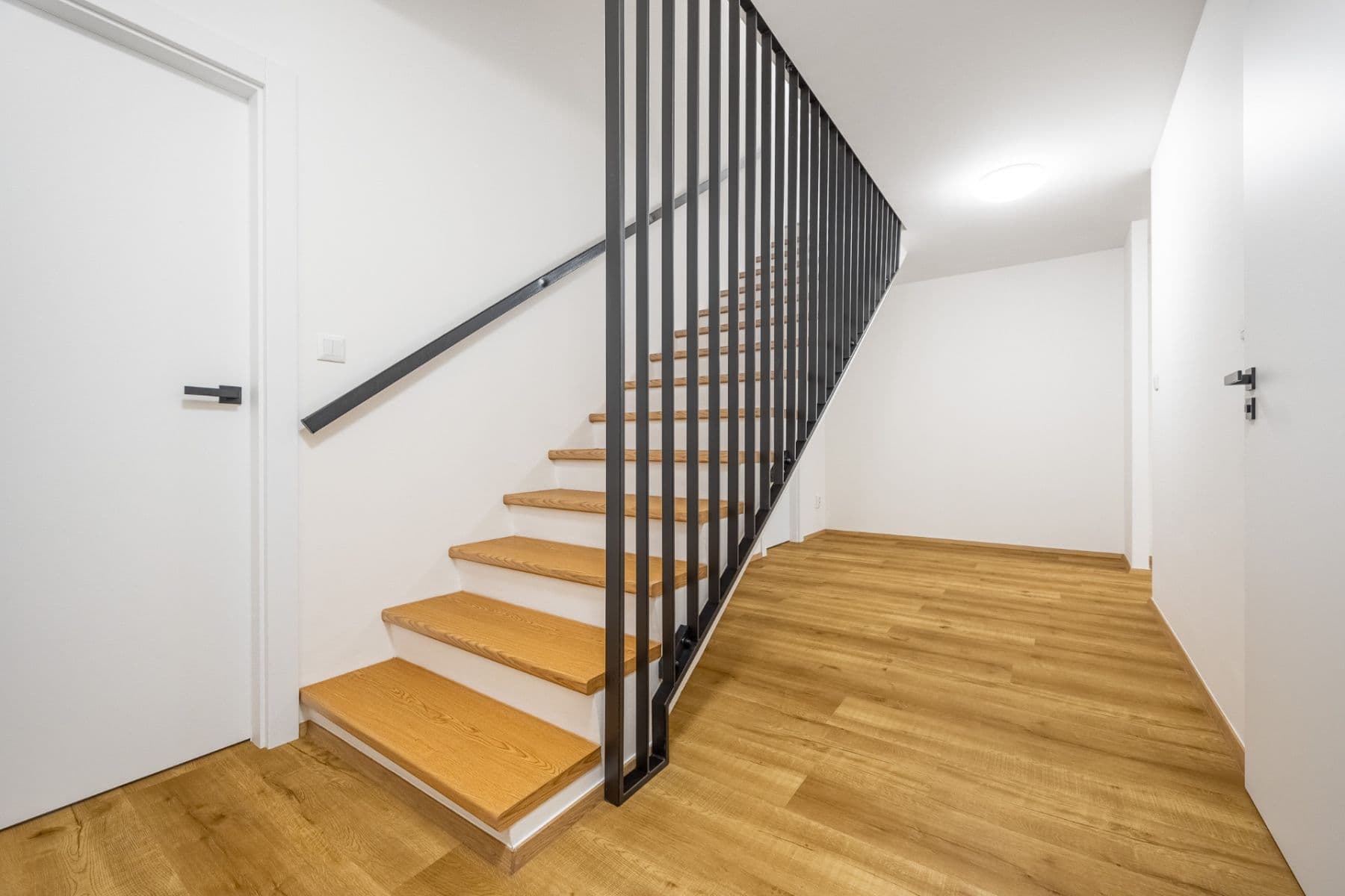 Predaj bytu 4-izbový 87 m², Hurbanova, Praha, Praha Predaj bytu 4-izbový 87 m², Hurbanova, Praha, Praha