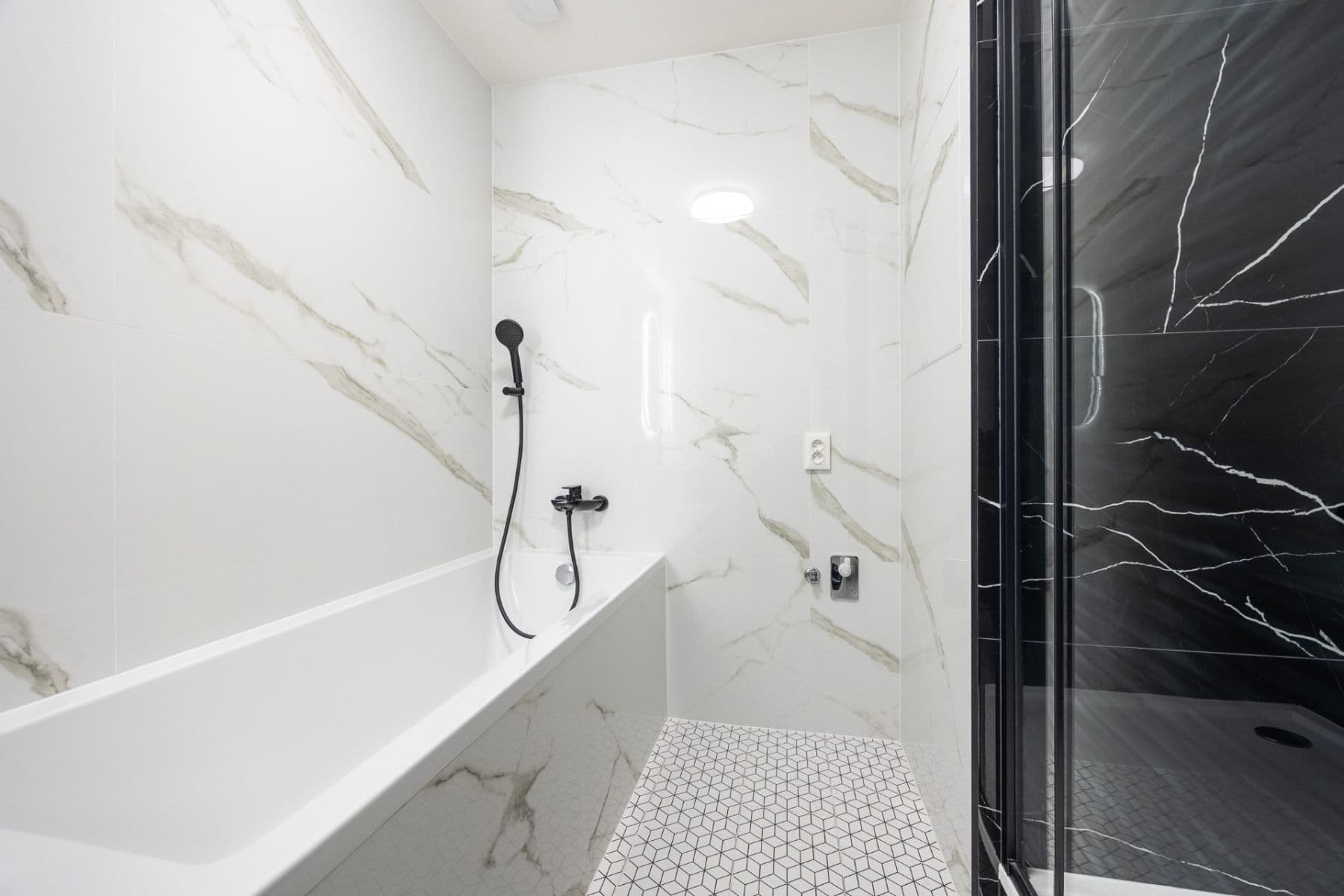 Predaj bytu 4-izbový 87 m², Hurbanova, Praha, Praha Predaj bytu 4-izbový 87 m², Hurbanova, Praha, Praha