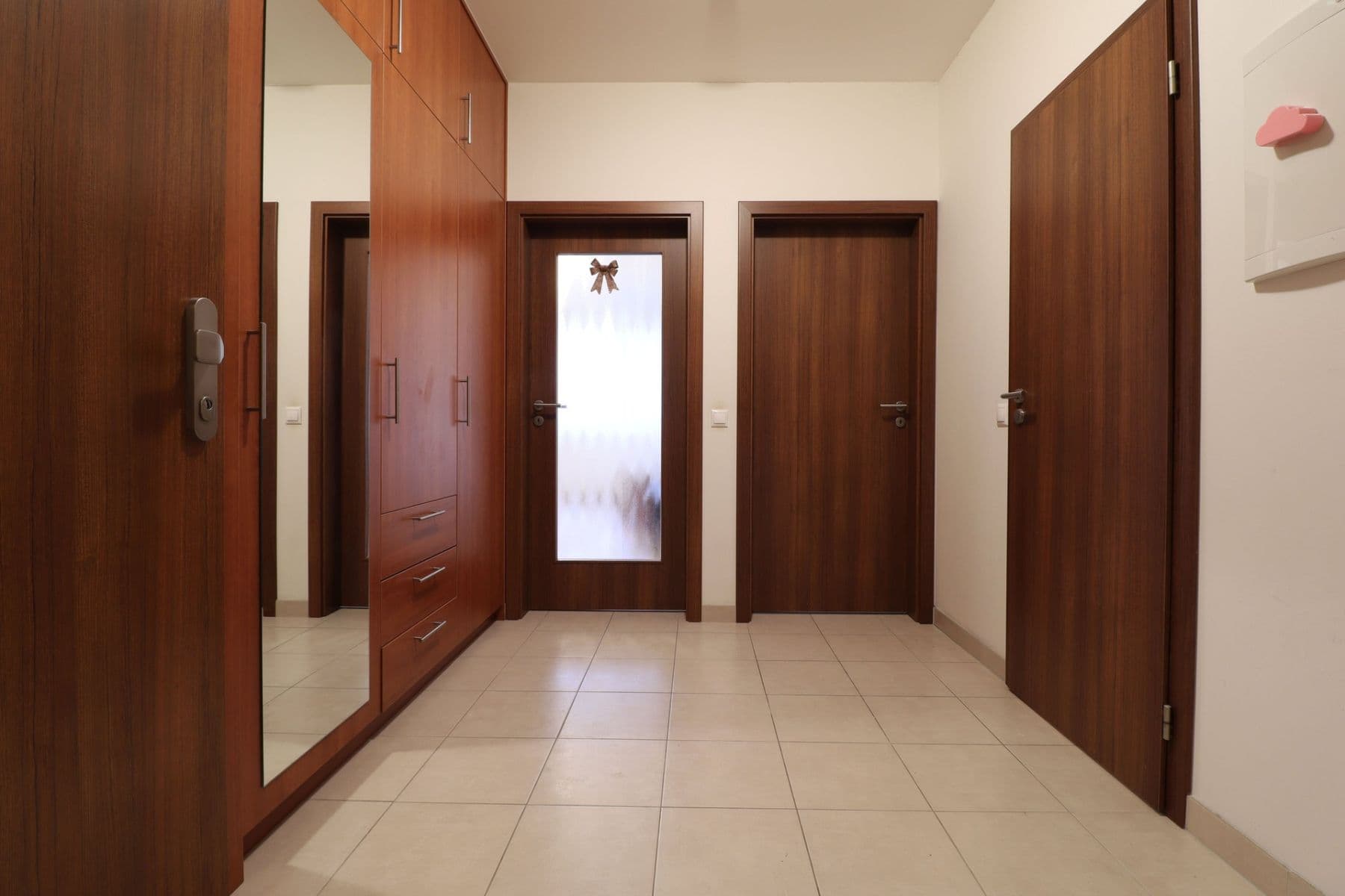 Prenájom bytu 2-izbový 48 m², Nárožní, Praha, Praha Prenájom bytu 2-izbový 48 m², Nárožní, Praha, Praha