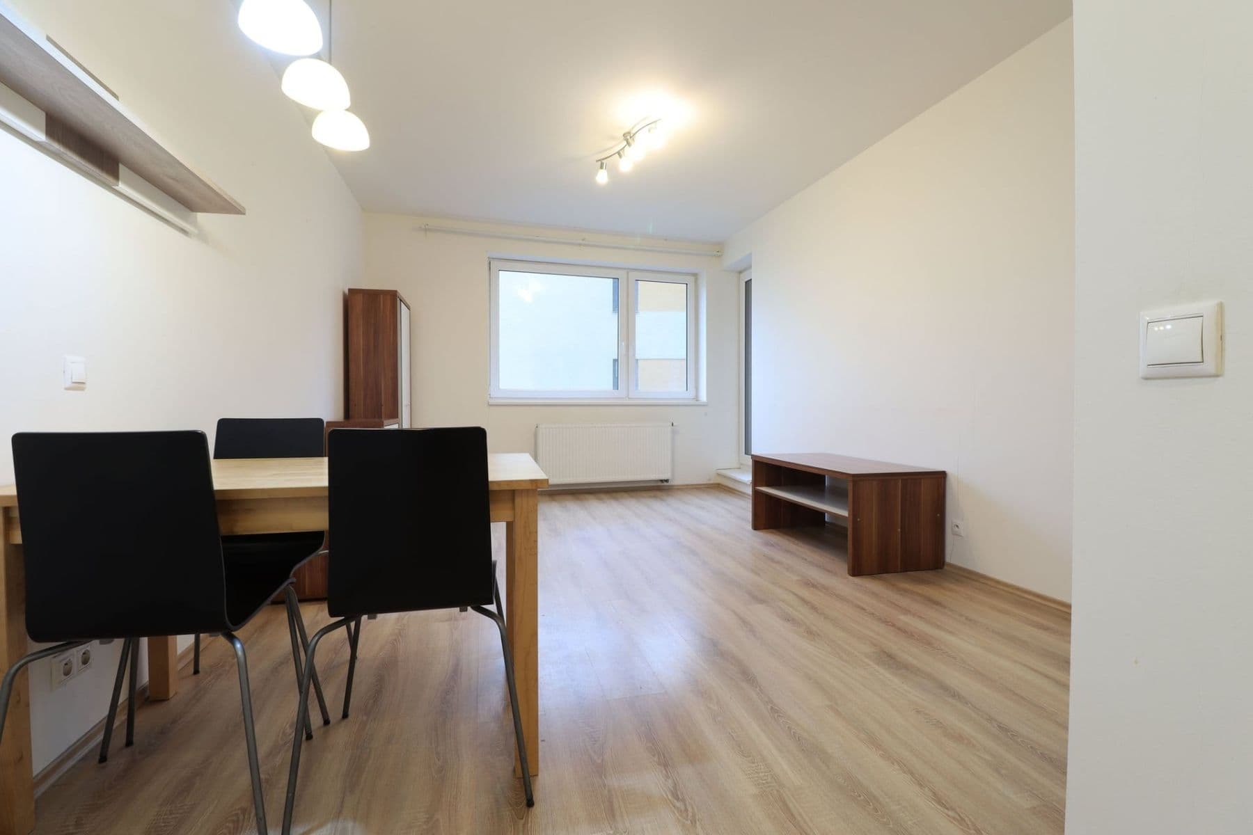 Prenájom bytu 2-izbový 48 m², Nárožní, Praha, Praha Prenájom bytu 2-izbový 48 m², Nárožní, Praha, Praha