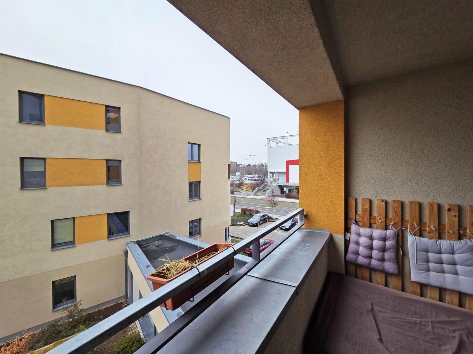 Prenájom bytu 2-izbový 48 m², Nárožní, Praha, Praha Prenájom bytu 2-izbový 48 m², Nárožní, Praha, Praha