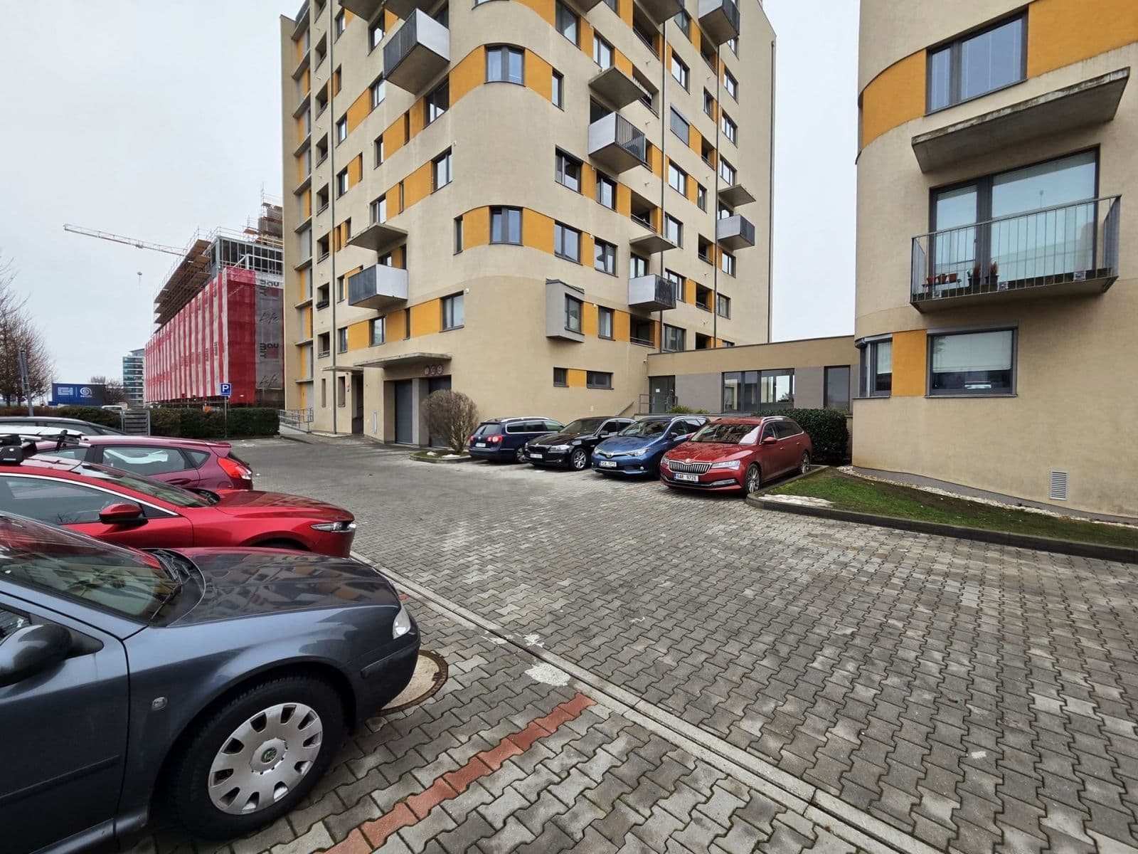 Prenájom bytu 2-izbový 48 m², Nárožní, Praha, Praha Prenájom bytu 2-izbový 48 m², Nárožní, Praha, Praha