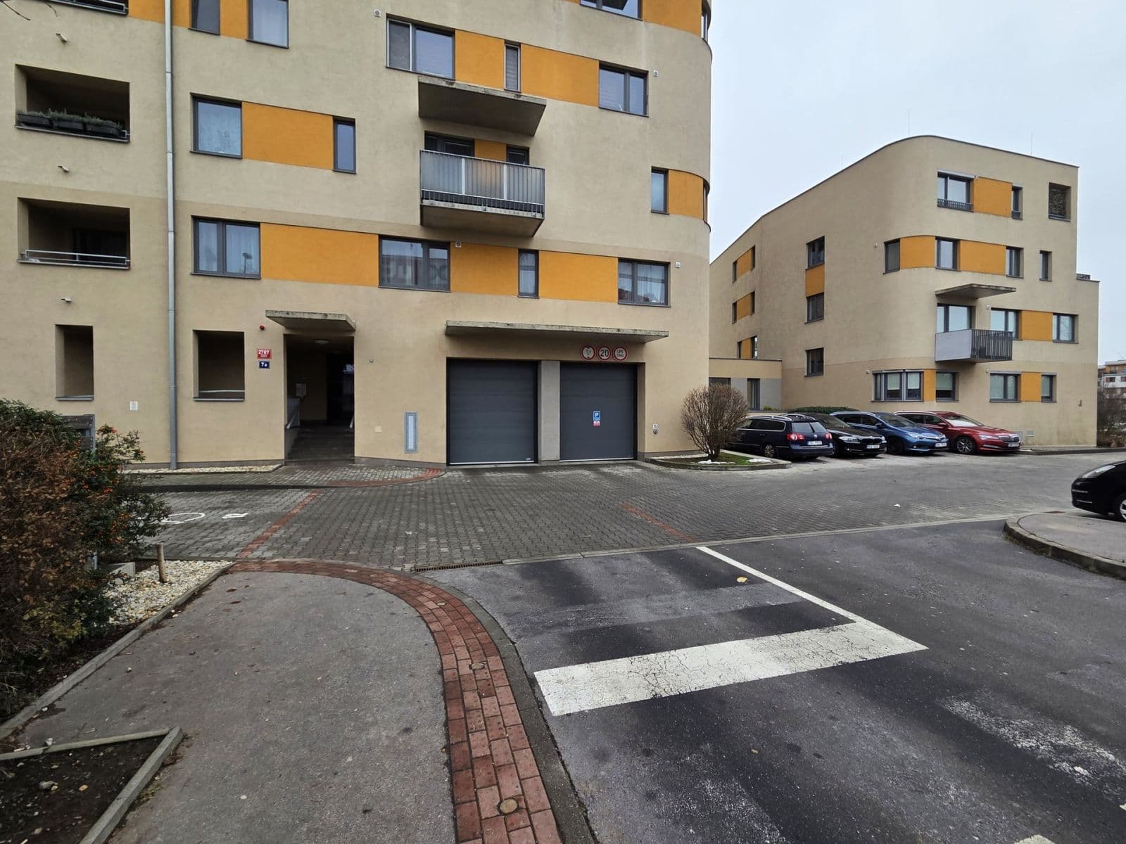 Prenájom bytu 2-izbový 48 m², Nárožní, Praha, Praha Prenájom bytu 2-izbový 48 m², Nárožní, Praha, Praha