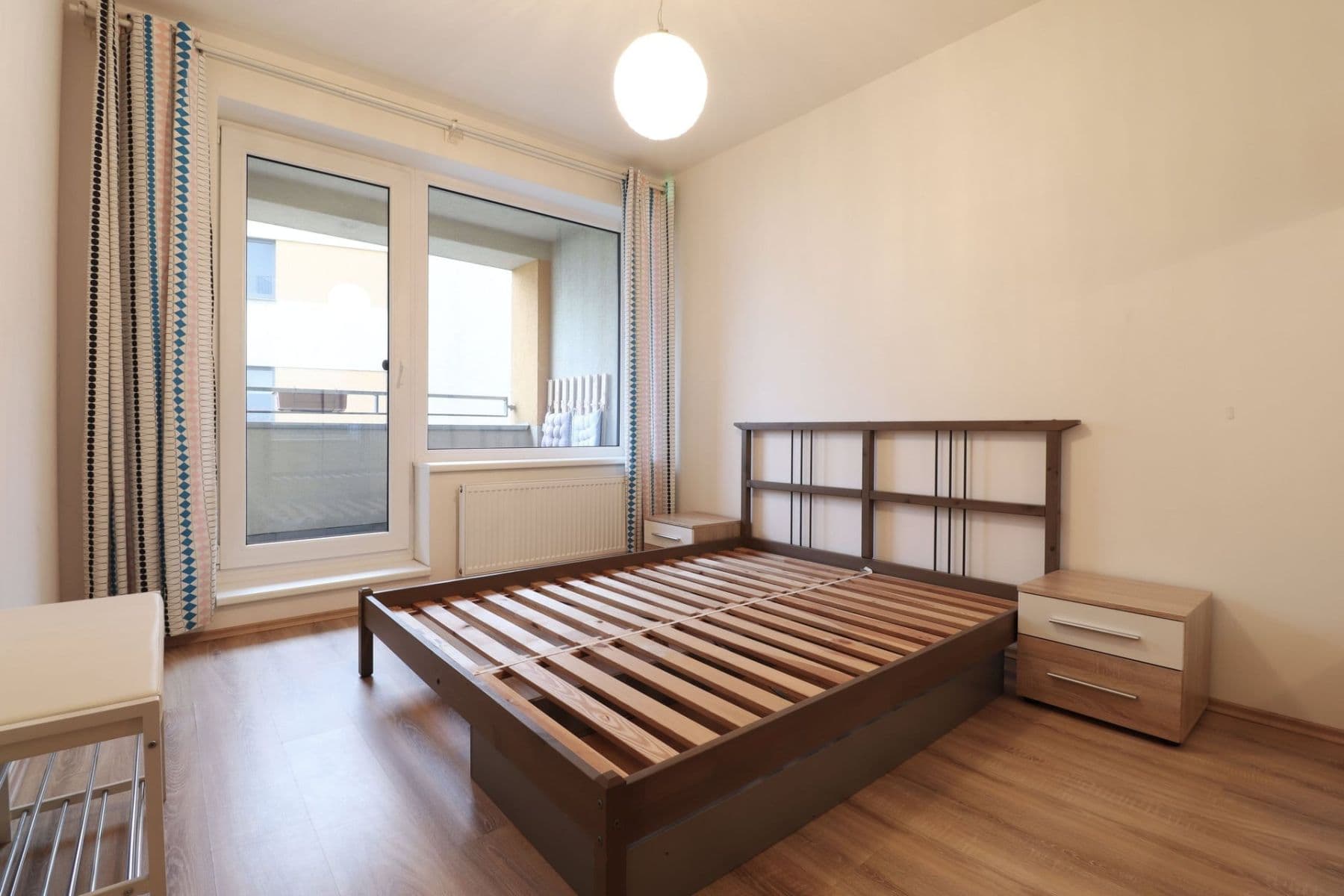 Prenájom bytu 2-izbový 48 m², Nárožní, Praha, Praha Prenájom bytu 2-izbový 48 m², Nárožní, Praha, Praha