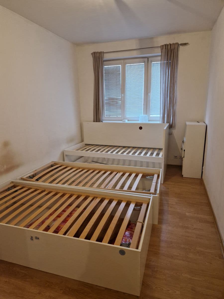 Prenájom bytu 2-izbový 56 m², Pelušková, Praha, Praha Prenájom bytu 2-izbový 56 m², Pelušková, Praha, Praha