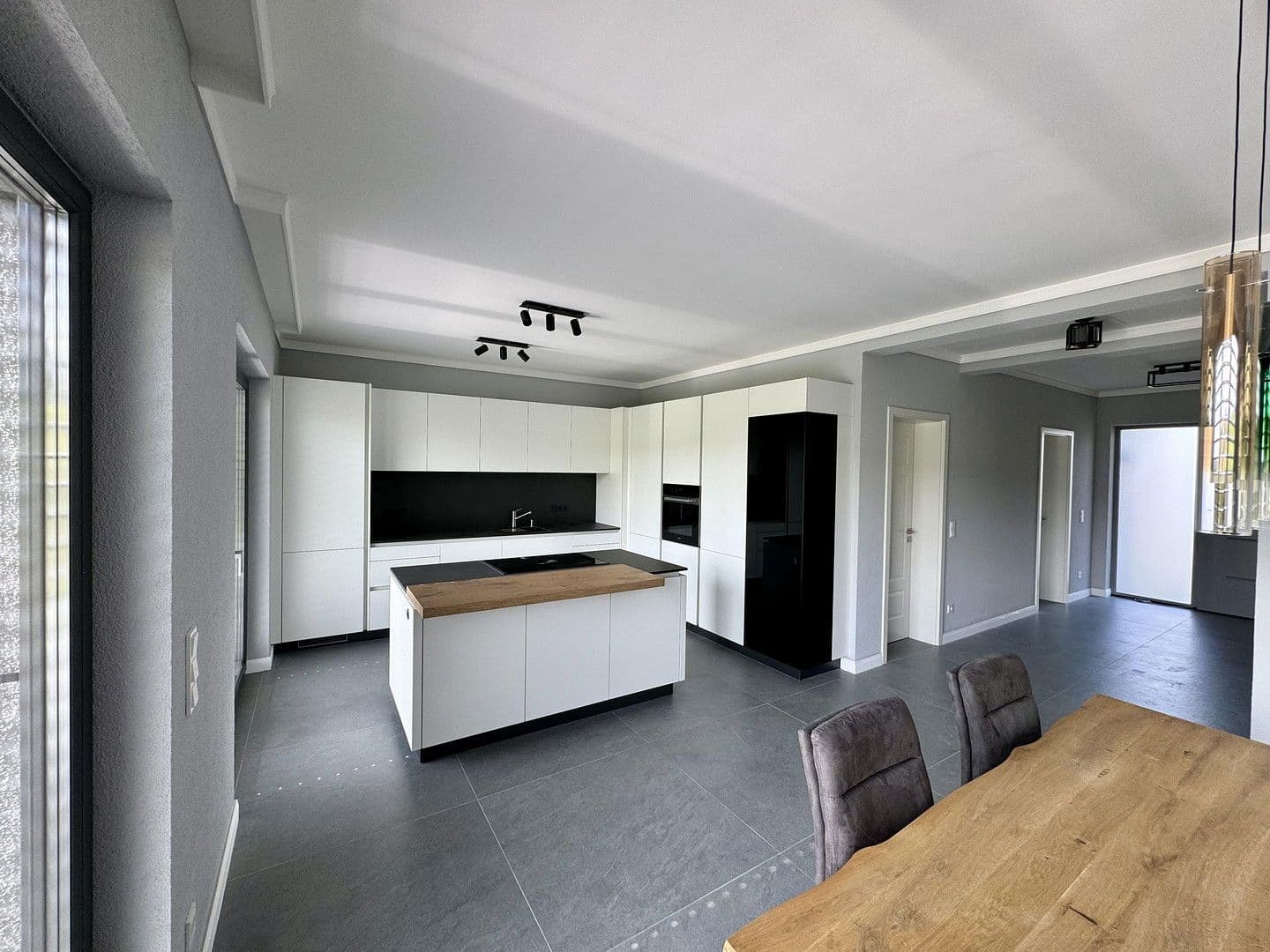 Predaj domu 150 m², pozemek 700 m², Buchen (Odenwald), Bádensko-Wurttembersko Predaj domu 150 m², pozemek 700 m², Buchen (Odenwald), Bádensko-Wurttembersko