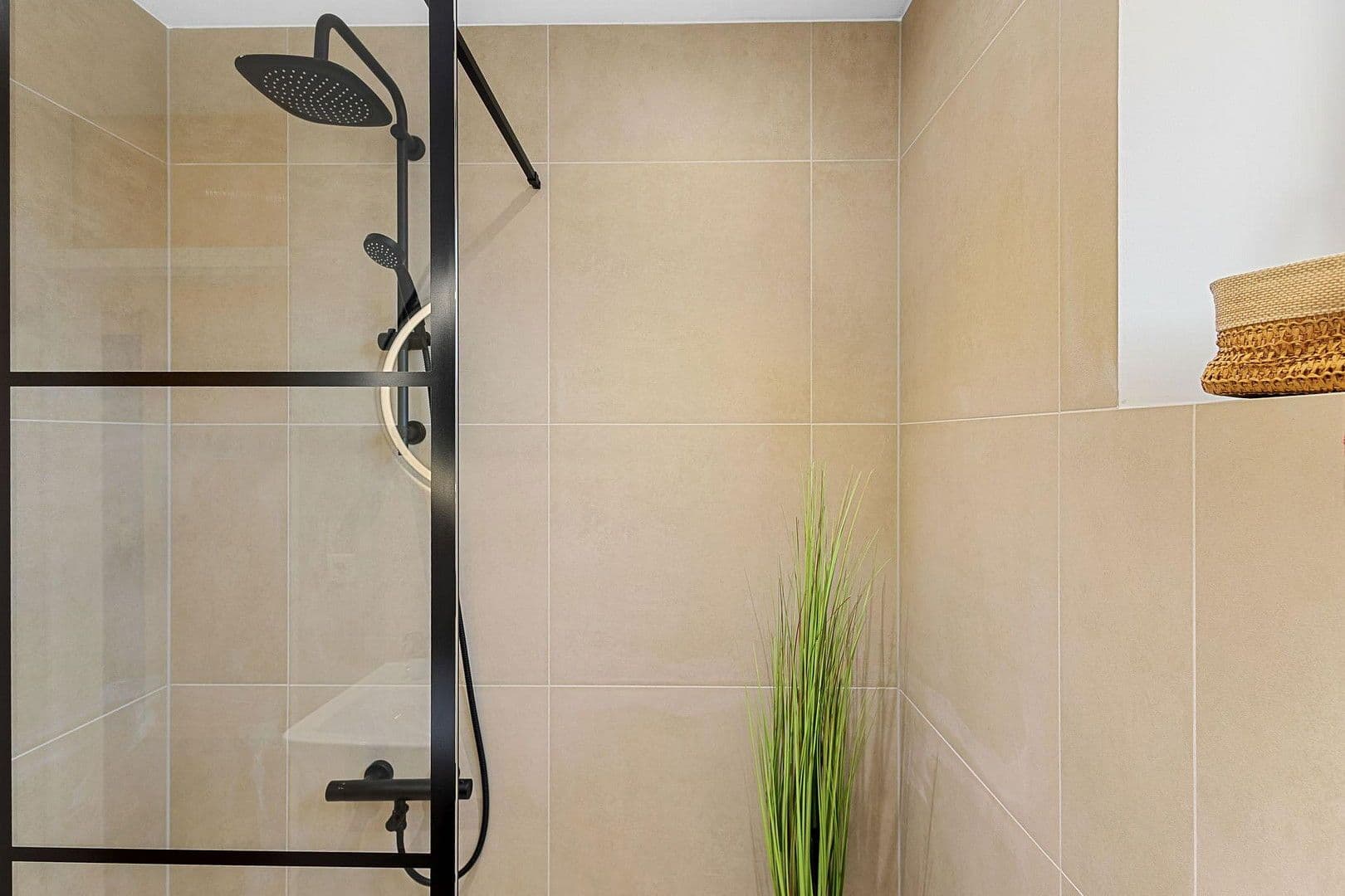 Predaj bytu 4-izbový 94 m², Badener Weg 8, Regensburg, Bavorsko Predaj bytu 4-izbový 94 m², Badener Weg 8, Regensburg, Bavorsko