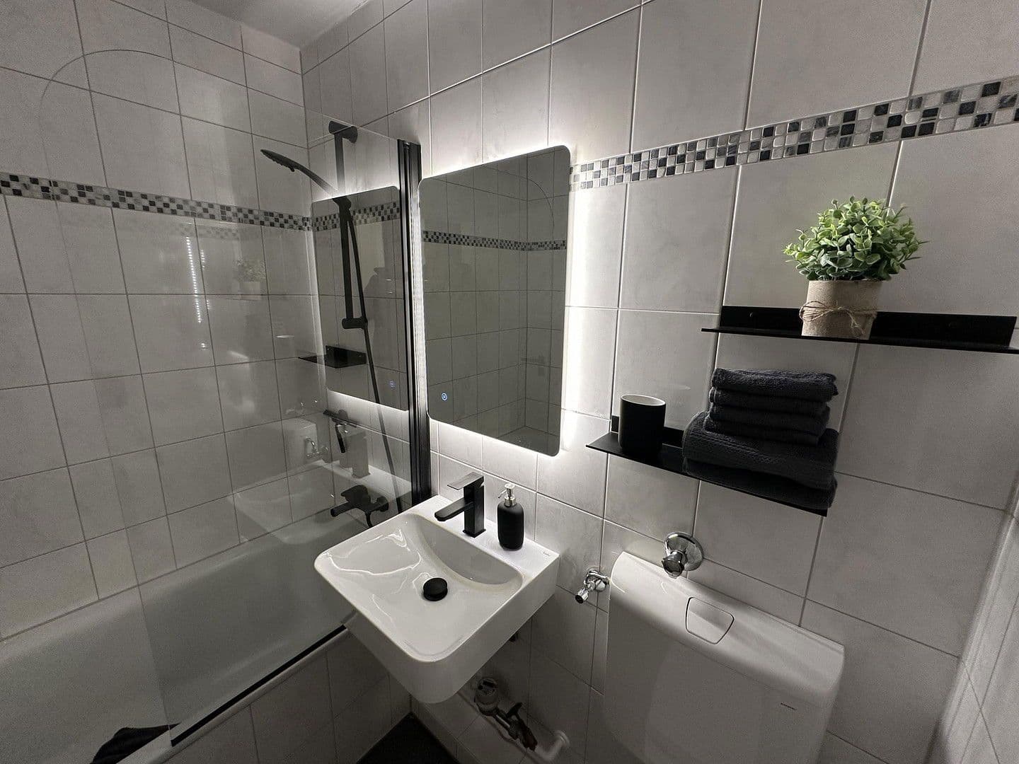 Prenájom bytu 1-izbový 30 m², Rudolfstr. 1, Planegg, Bavorsko Prenájom bytu 1-izbový 30 m², Rudolfstr. 1, Planegg, Bavorsko