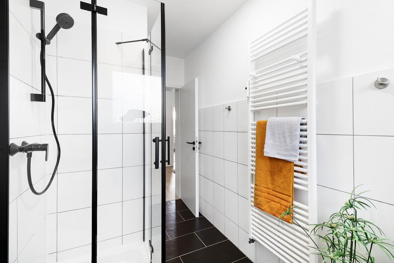 Predaj bytu 3-izbový 76 m², Leuschnerstraße, Paderborn, Severné Porýnie - Westfálsko Predaj bytu 3-izbový 76 m², Leuschnerstraße, Paderborn, Severné Porýnie - Westfálsko