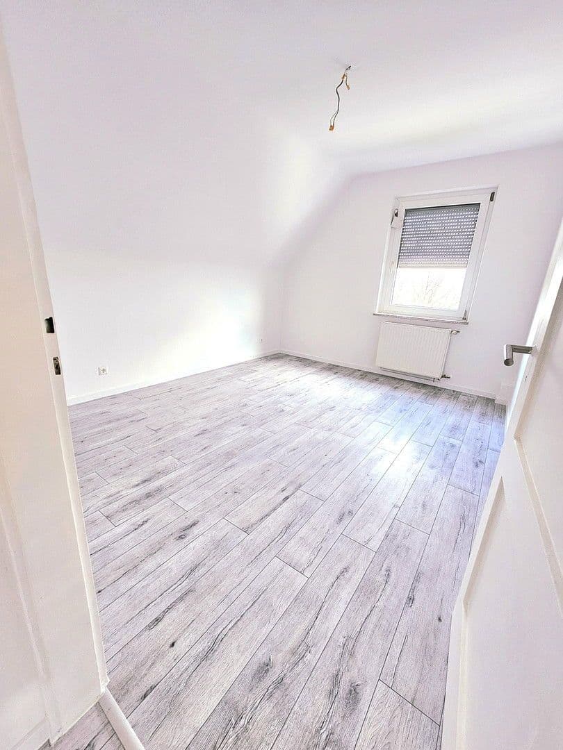 Prenájom bytu 4-izbový 85 m², Obereisesheimerstraße 21, Heilbronn Neckargartach, Bádensko-Wurttembersko Prenájom bytu 4-izbový 85 m², Obereisesheimerstraße 21, Heilbronn Neckargartach, Bádensko-Wurttembersko