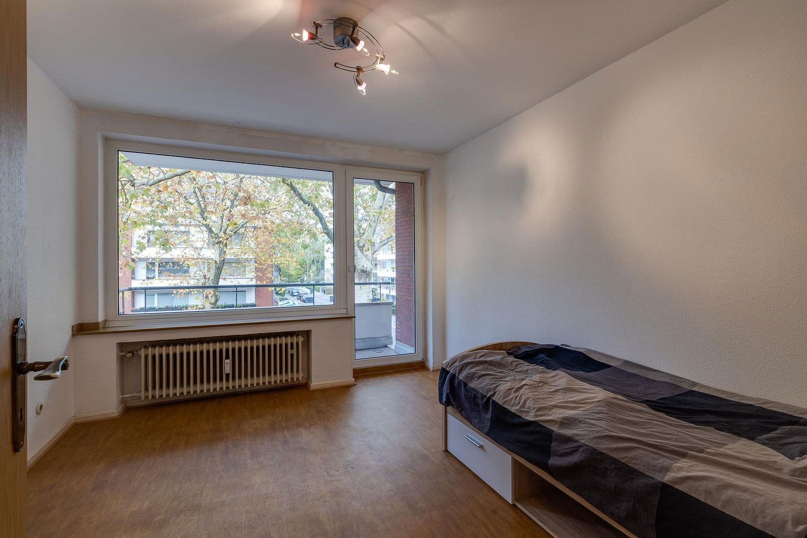 Predaj bytu 3-izbový 122 m², Graf-Recke-Str. 67, Düsseldorf, Severné Porýnie - Westfálsko Predaj bytu 3-izbový 122 m², Graf-Recke-Str. 67, Düsseldorf, Severné Porýnie - Westfálsko