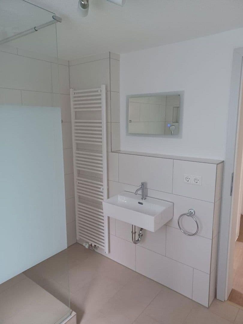 Prenájom bytu 4-izbový 80 m², Großbottwar, Bádensko-Wurttembersko Prenájom bytu 4-izbový 80 m², Großbottwar, Bádensko-Wurttembersko