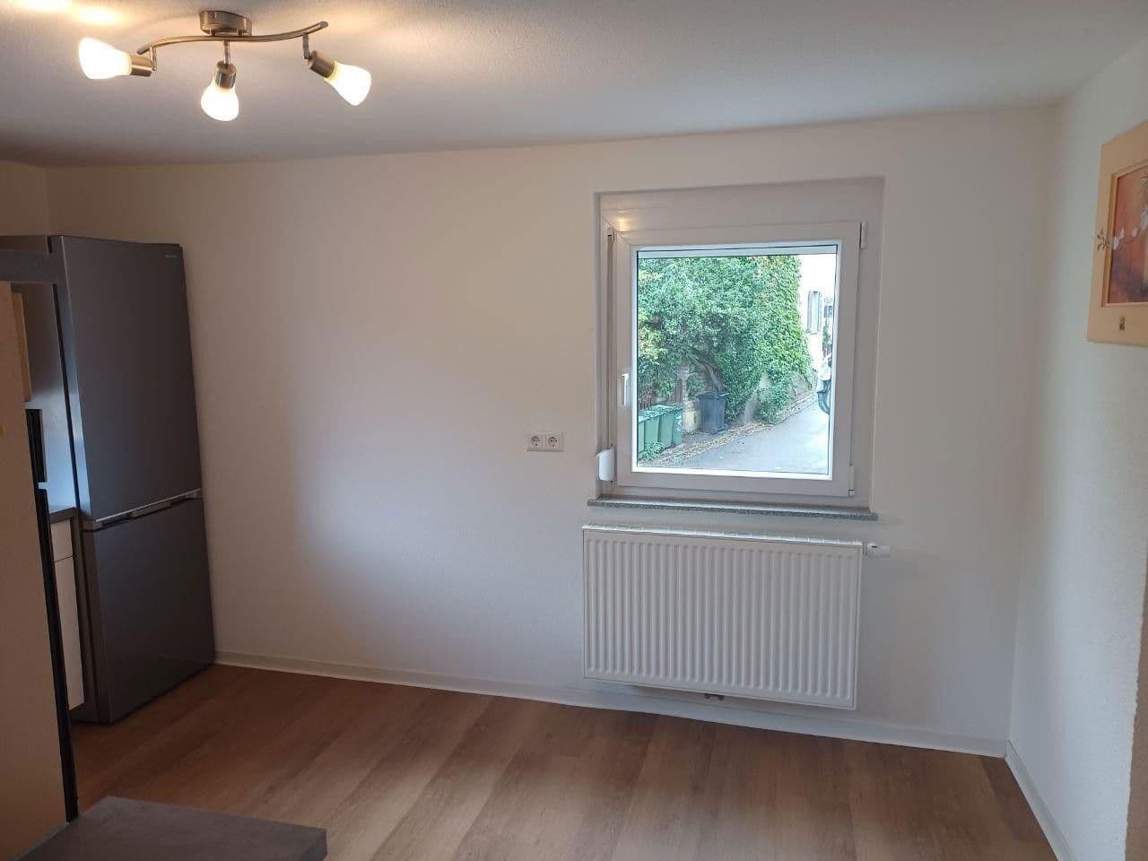 Prenájom bytu 4-izbový 80 m², Großbottwar, Bádensko-Wurttembersko Prenájom bytu 4-izbový 80 m², Großbottwar, Bádensko-Wurttembersko