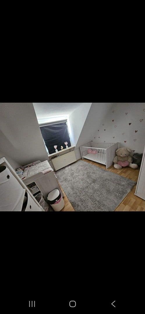 Prenájom bytu 3-izbový 90 m², Ebertstr. 93, Oberhausen, Severné Porýnie - Westfálsko Prenájom bytu 3-izbový 90 m², Ebertstr. 93, Oberhausen, Severné Porýnie - Westfálsko