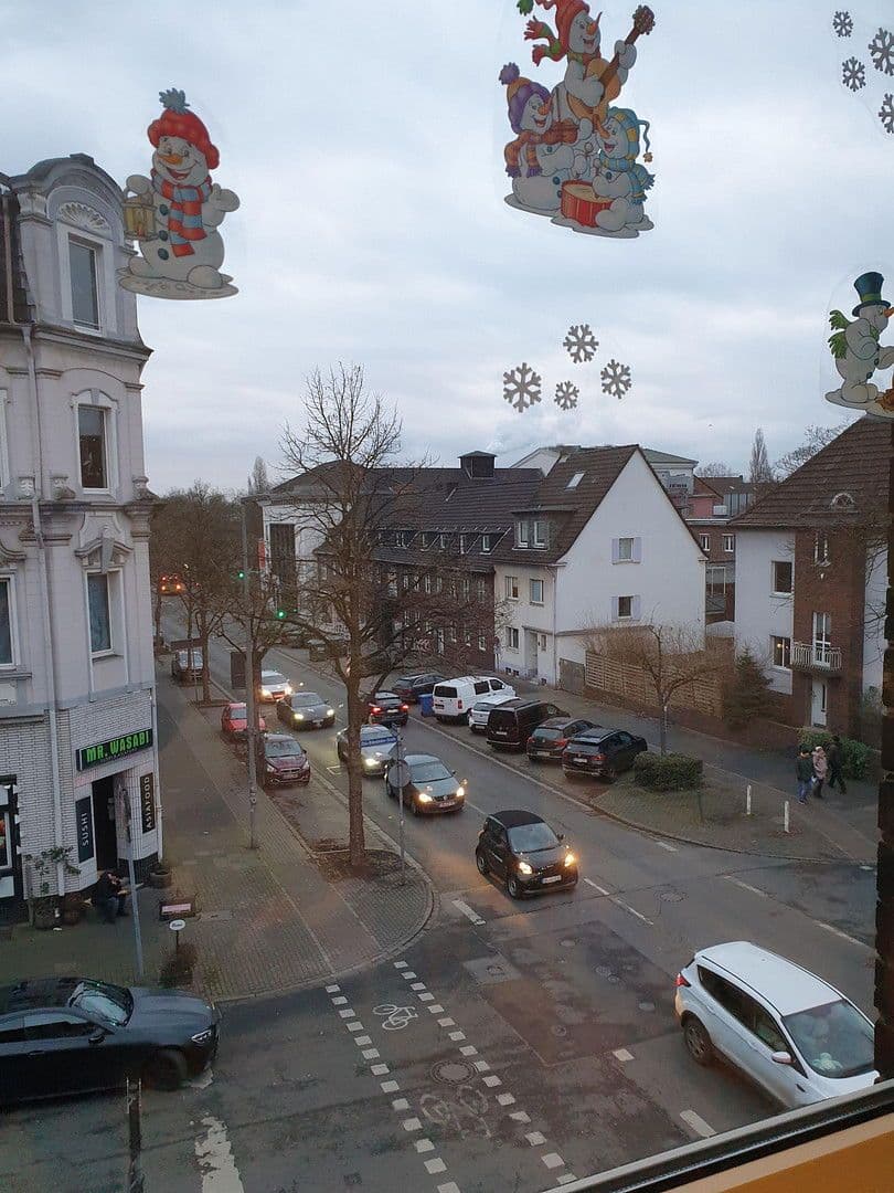 Prenájom bytu 3-izbový 90 m², Ebertstr. 93, Oberhausen, Severné Porýnie - Westfálsko Prenájom bytu 3-izbový 90 m², Ebertstr. 93, Oberhausen, Severné Porýnie - Westfálsko