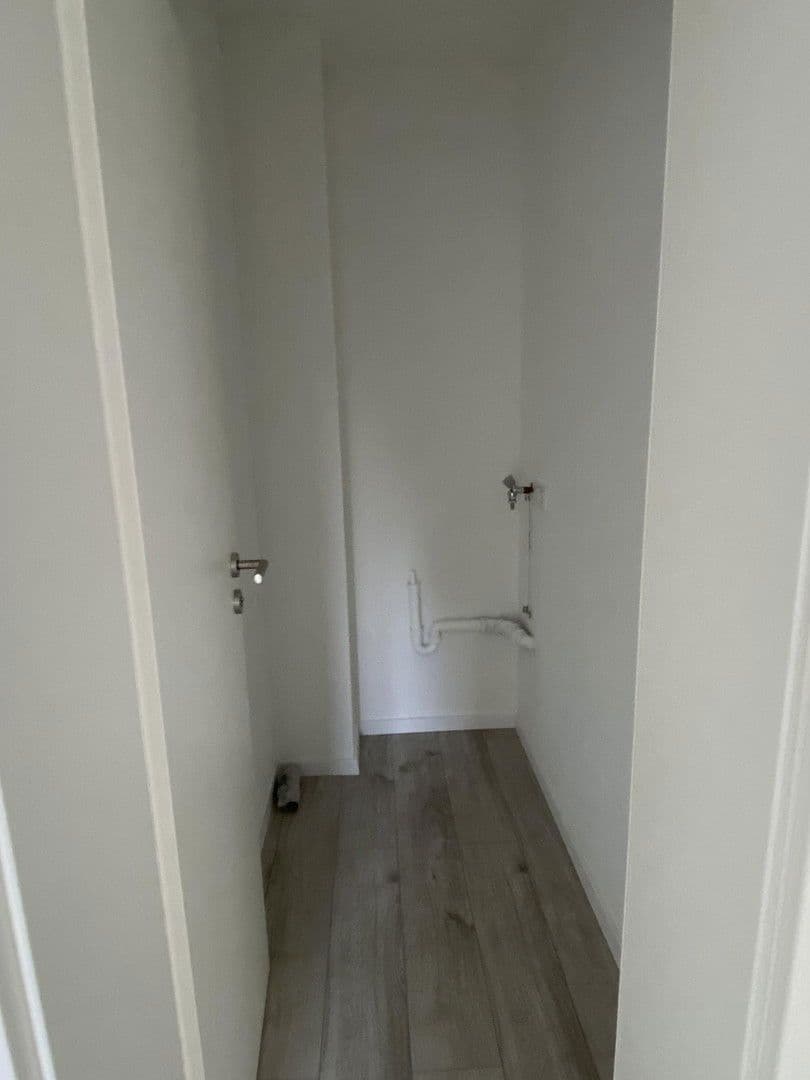 Predaj bytu 3-izbový 74 m², Gerresheimer Landstr. 145, Düsseldorf, Severné Porýnie - Westfálsko Predaj bytu 3-izbový 74 m², Gerresheimer Landstr. 145, Düsseldorf, Severné Porýnie - Westfálsko