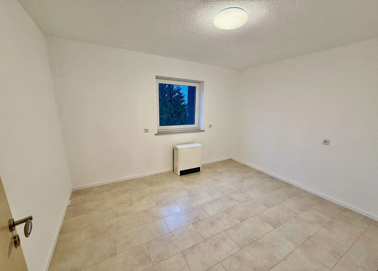 Prenájom bytu 4-izbový 91 m², Falkenhöhe 2, Gummersbach, Severné Porýnie - Westfálsko Prenájom bytu 4-izbový 91 m², Falkenhöhe 2, Gummersbach, Severné Porýnie - Westfálsko