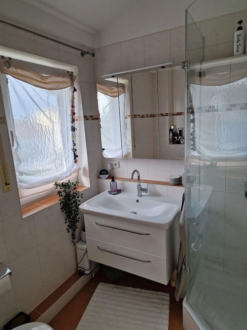 Predaj domu 142 m², pozemek 243 m², Germering, Bavorsko Predaj domu 142 m², pozemek 243 m², Germering, Bavorsko