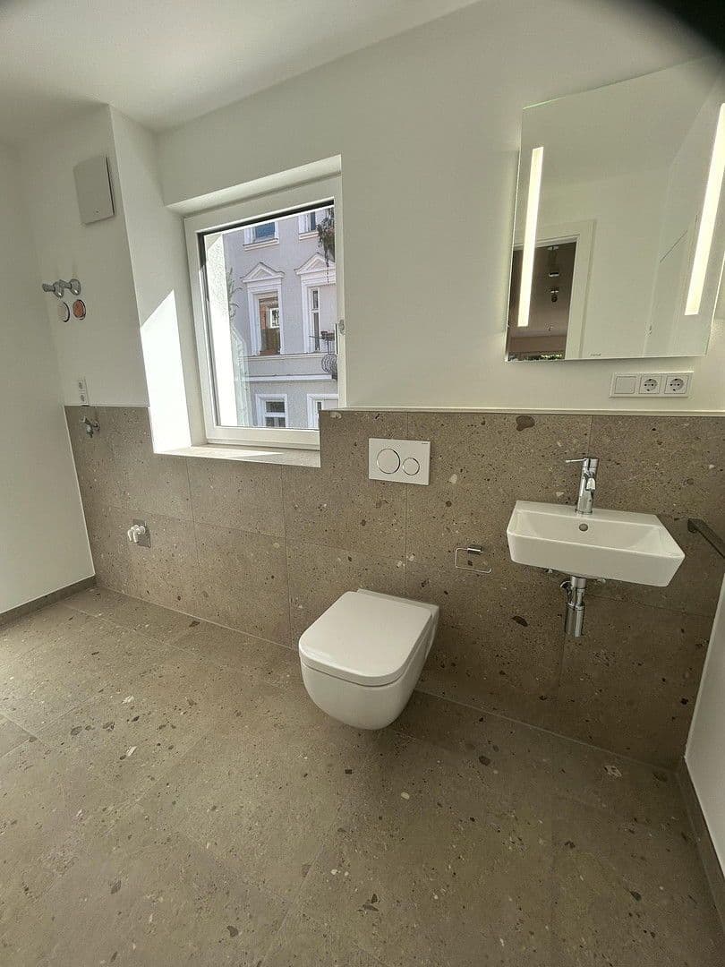 Prenájom bytu 2-izbový 76 m², Kidlerstraße 20a, München, Bavorsko Prenájom bytu 2-izbový 76 m², Kidlerstraße 20a, München, Bavorsko