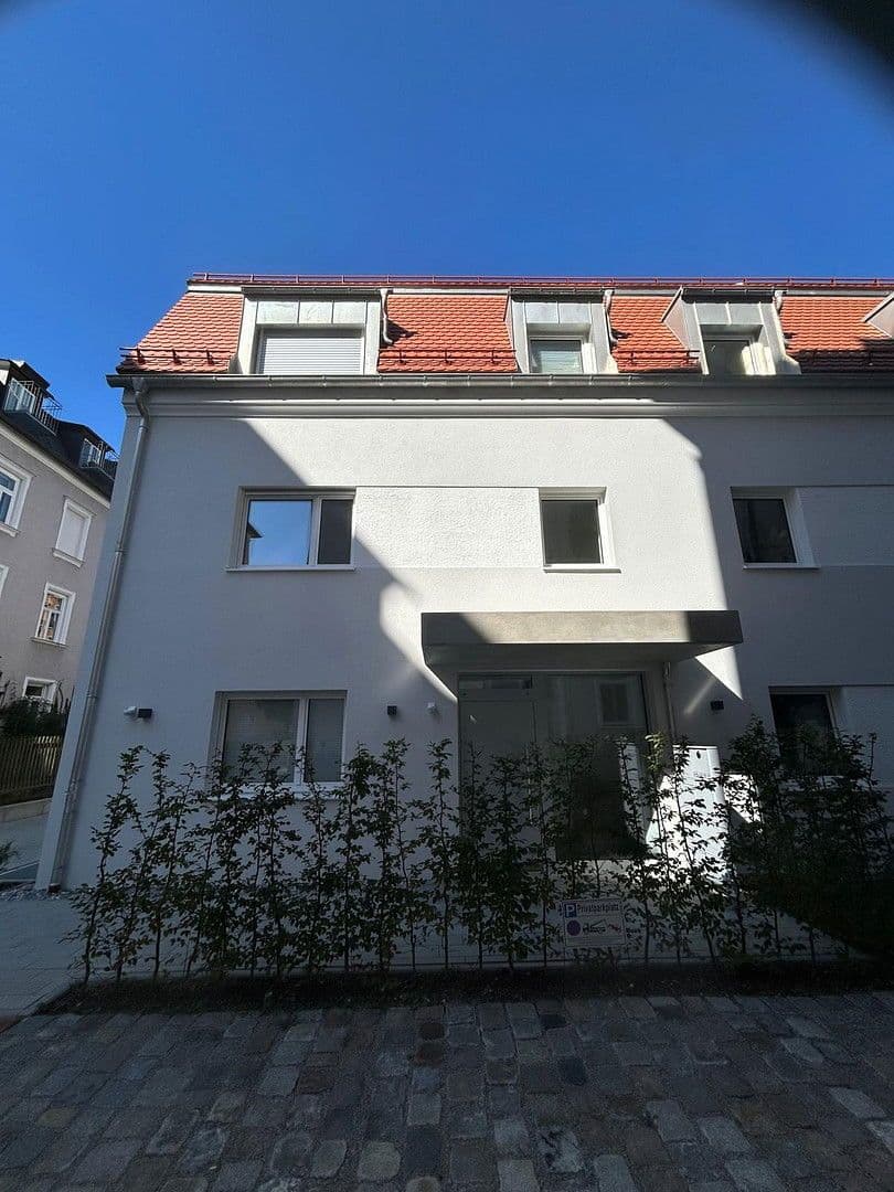 Prenájom bytu 2-izbový 76 m², Kidlerstraße 20a, München, Bavorsko Prenájom bytu 2-izbový 76 m², Kidlerstraße 20a, München, Bavorsko