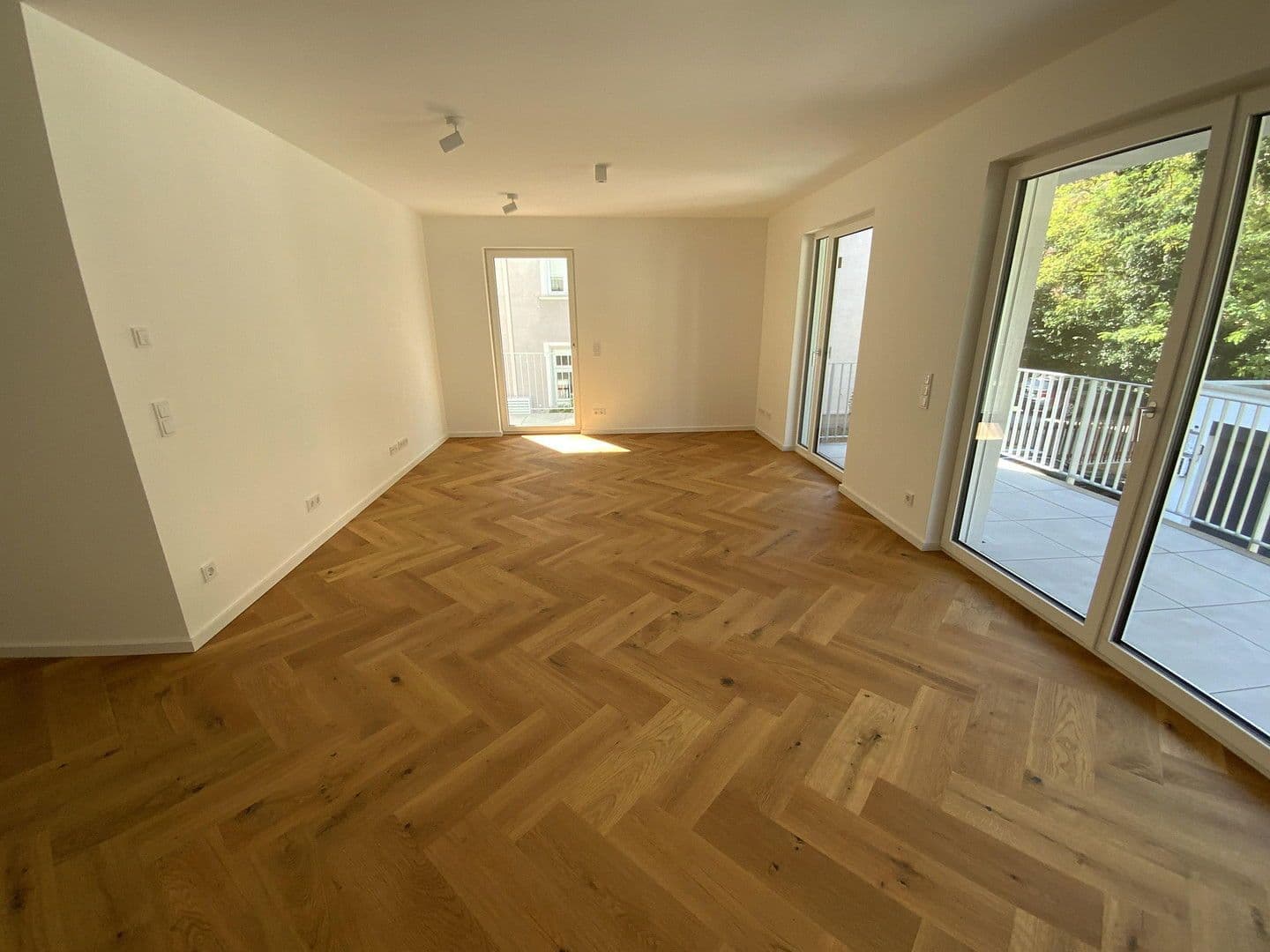 Prenájom bytu 2-izbový 76 m², Kidlerstraße 20a, München, Bavorsko Prenájom bytu 2-izbový 76 m², Kidlerstraße 20a, München, Bavorsko
