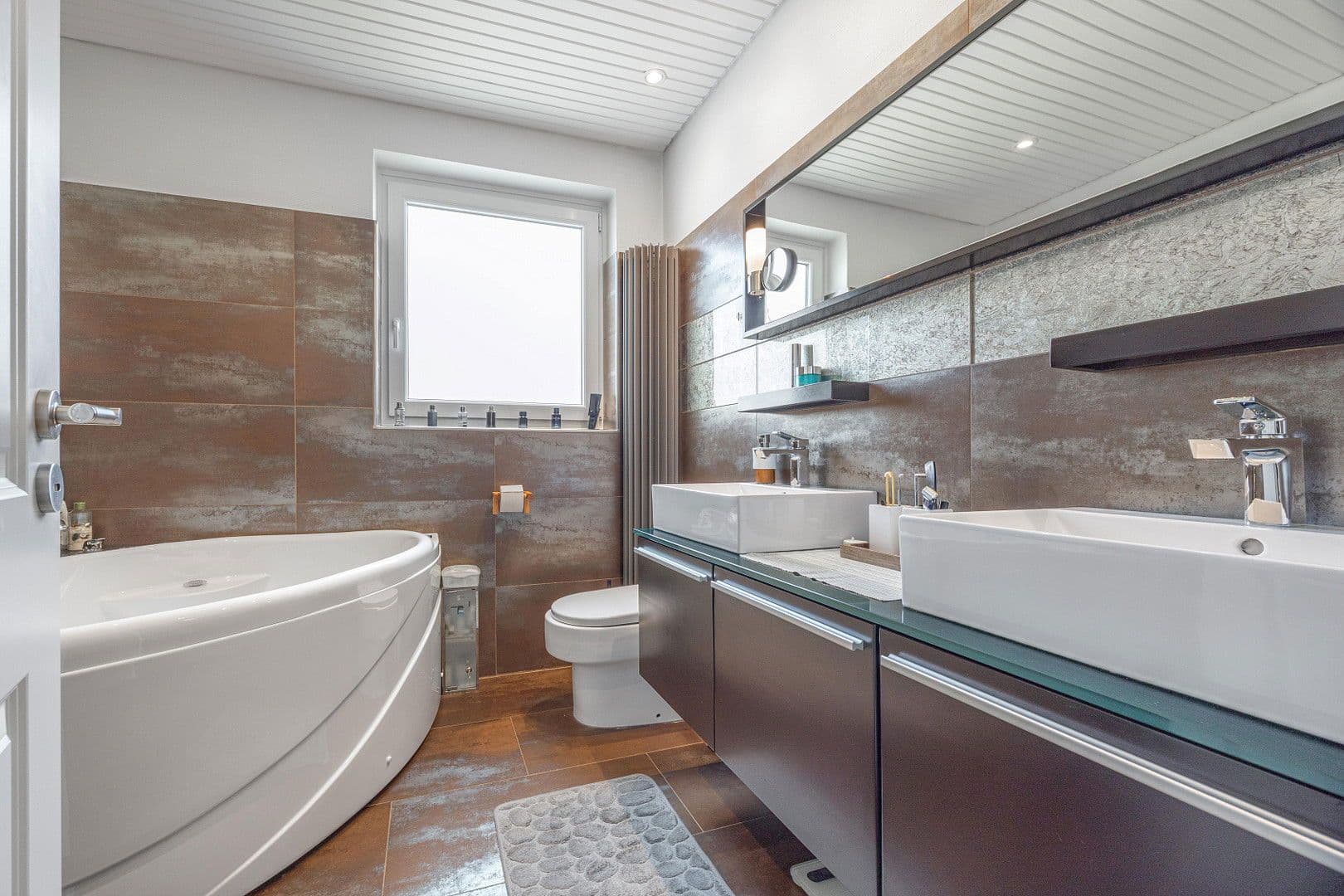 Predaj domu 122 m², pozemek 1.092 m², Seevetal, Dolné Sasko Predaj domu 122 m², pozemek 1.092 m², Seevetal, Dolné Sasko