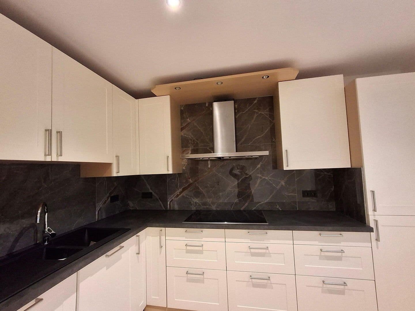 Prenájom bytu 4-izbový 107 m², Melle, Dolné Sasko Prenájom bytu 4-izbový 107 m², Melle, Dolné Sasko