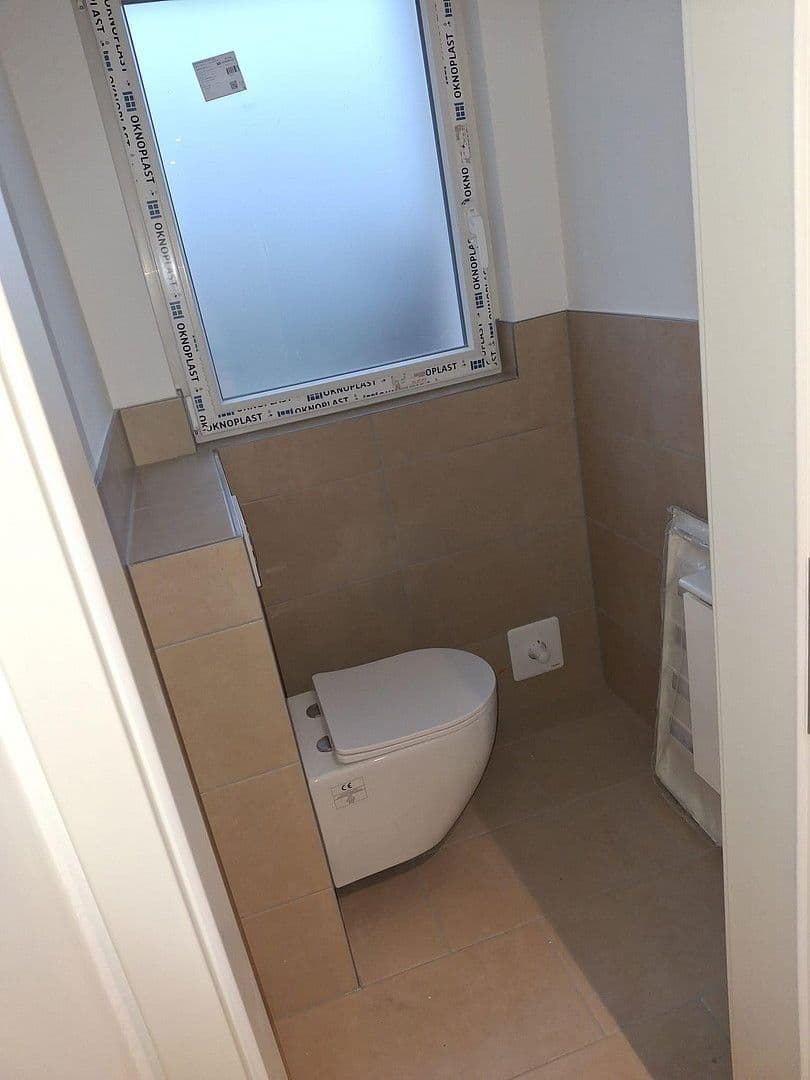 Prenájom bytu 4-izbový 107 m², Melle, Dolné Sasko Prenájom bytu 4-izbový 107 m², Melle, Dolné Sasko